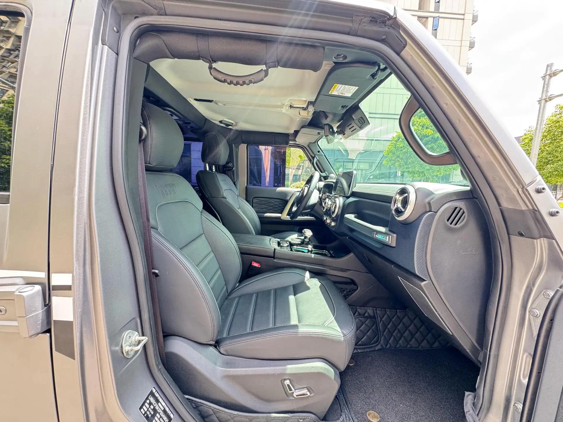 Beijing BJ40 2023 2.0T Automatic Four-wheel Drive Ring Tower Champion Edition 4