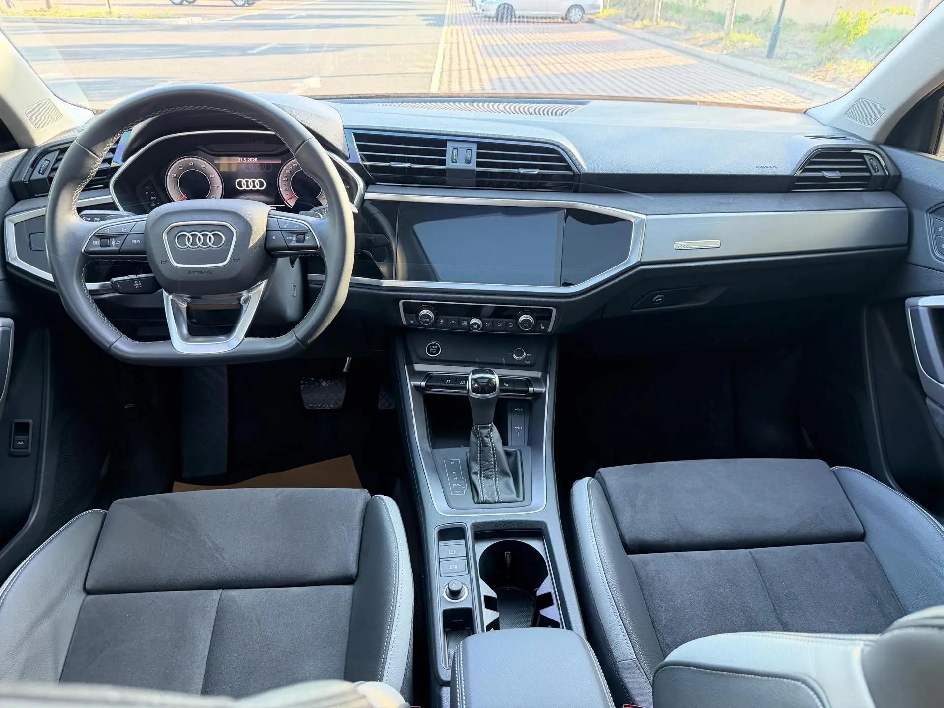 Audi Q3 2022 35 TFSI Fashion Dynamic 14
