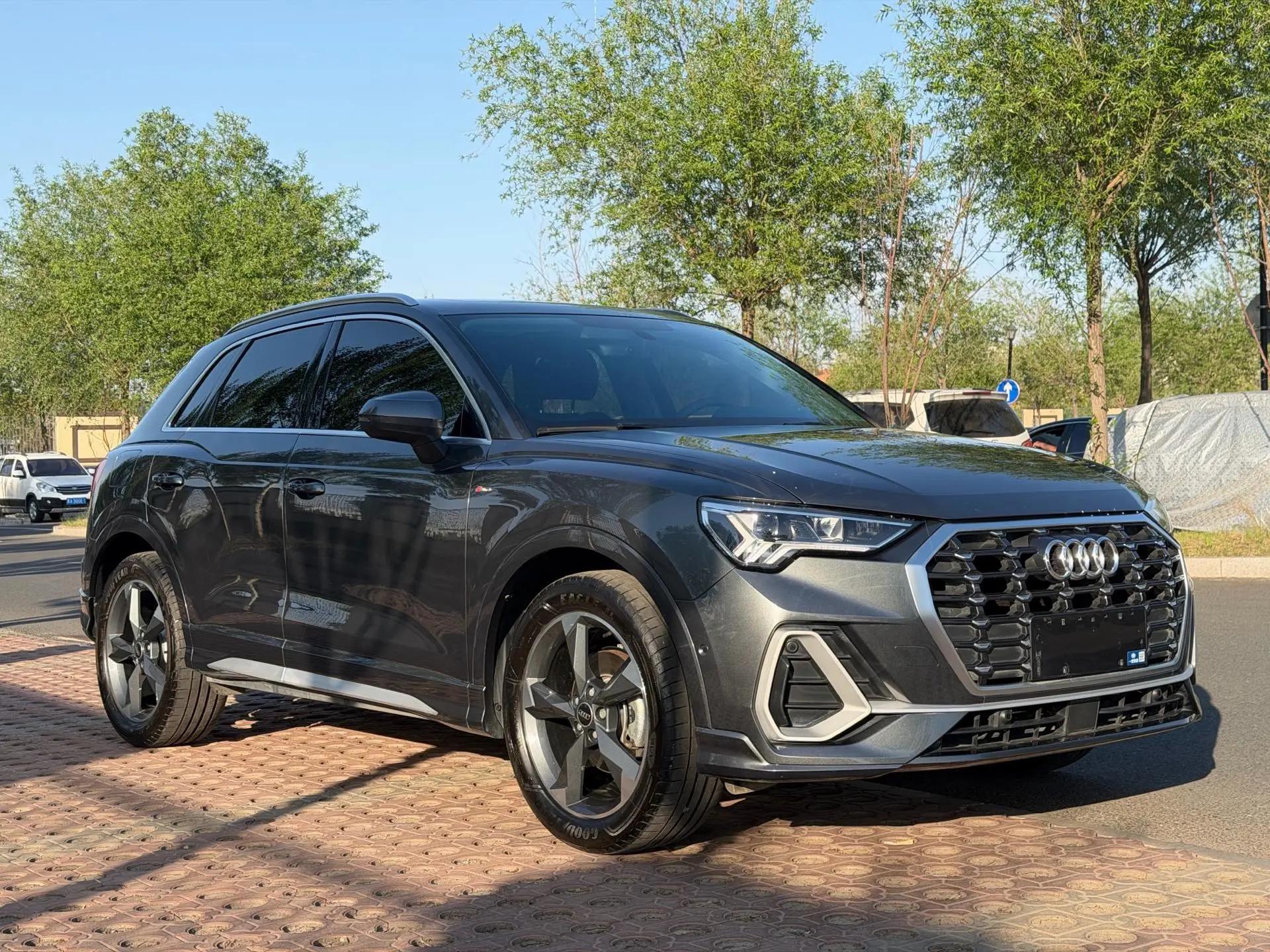 Audi Q3 2022 35 TFSI Fashion Dynamic 3
