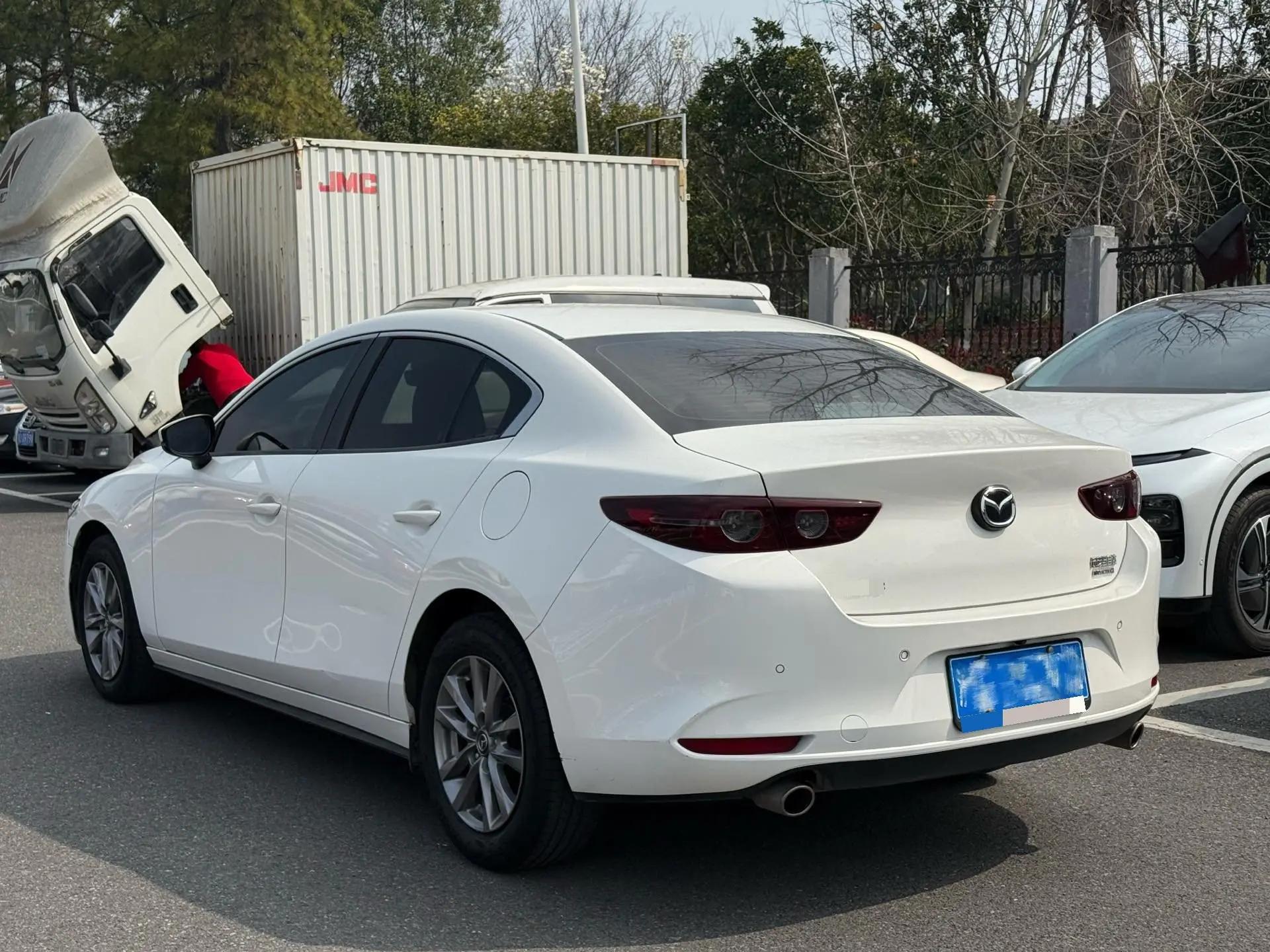 Mazda 3 Onksera 2020 1.5L Automatic Quality Edition 3