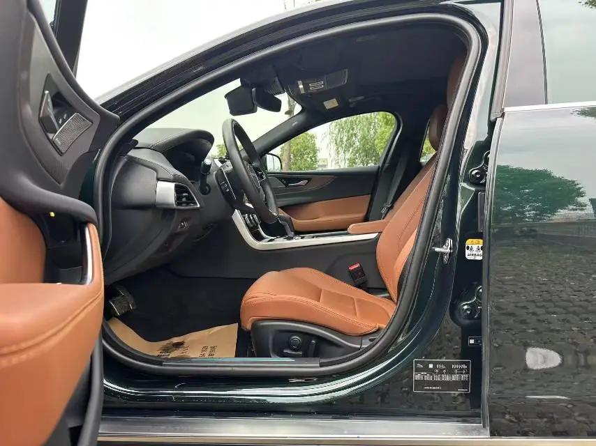 Jaguar XEL 2024 2.0T 250PS R-DYNAMIC S Yao Black Sports Edition 6
