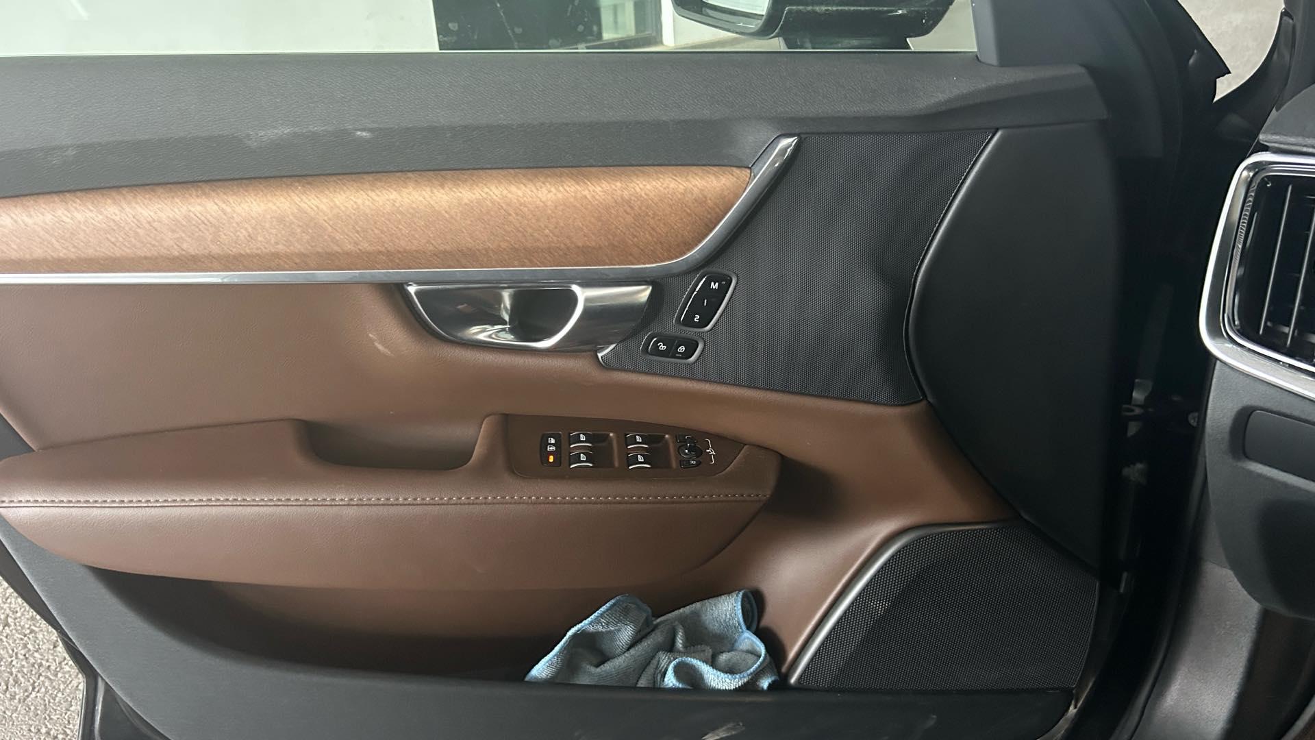 Volvo 2025 S90 48V 2.0T B5 Zhiyi Deluxe Edition Automatic Gear 7
