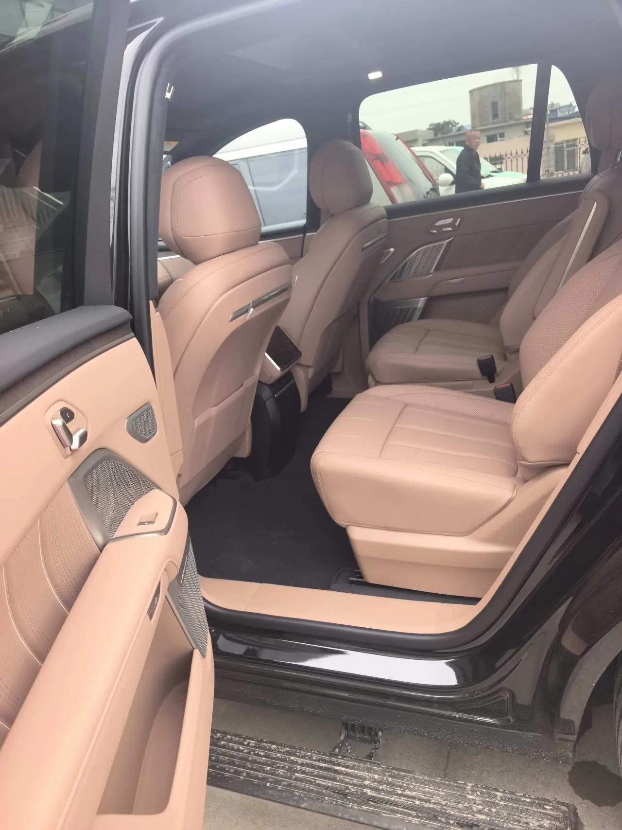 ONVO 2026 L90 Ultra six-seat automatic gear 4