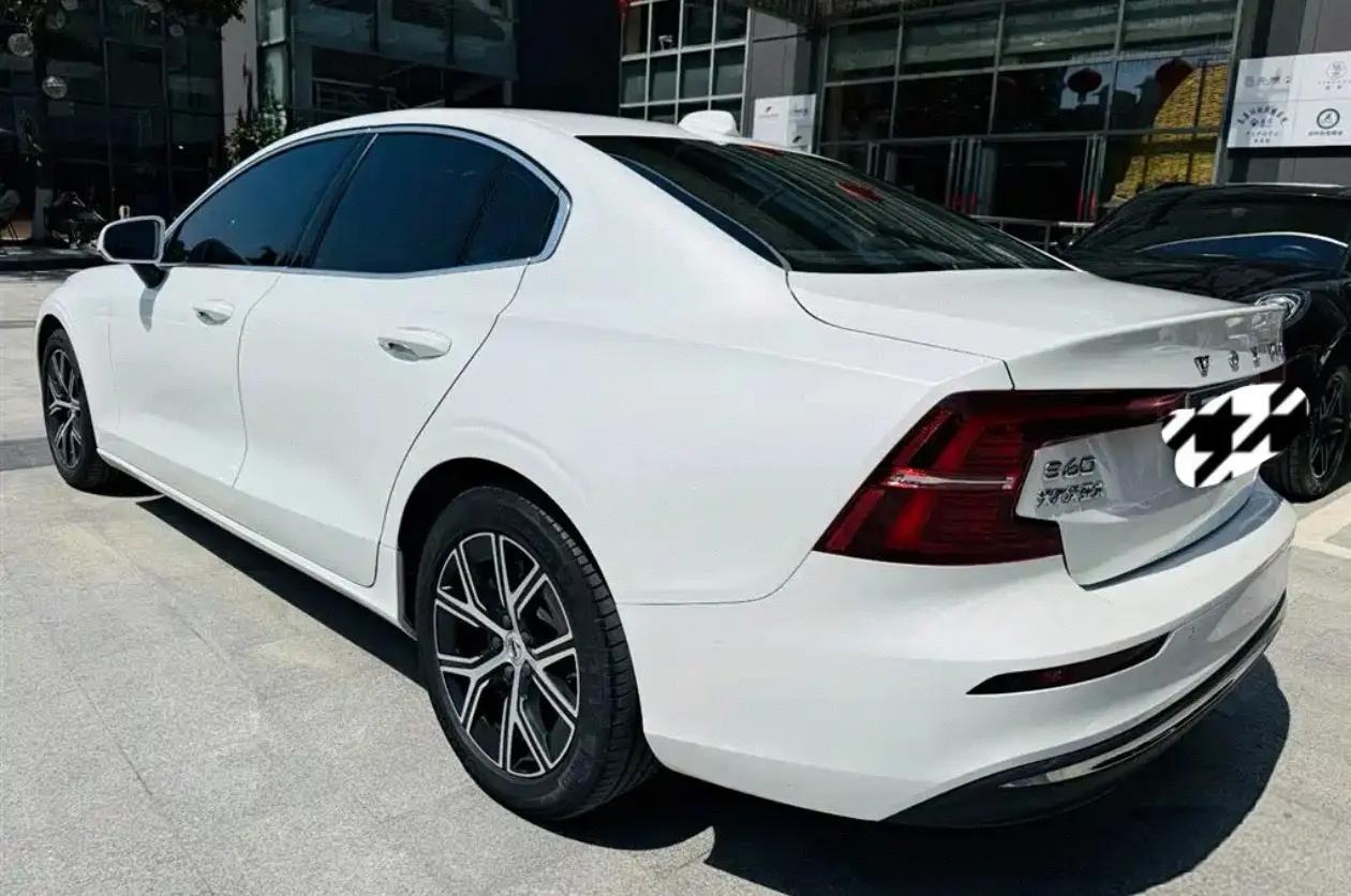 Volvo S60 2023 B4 Zhiyi Deluxe Edition 6