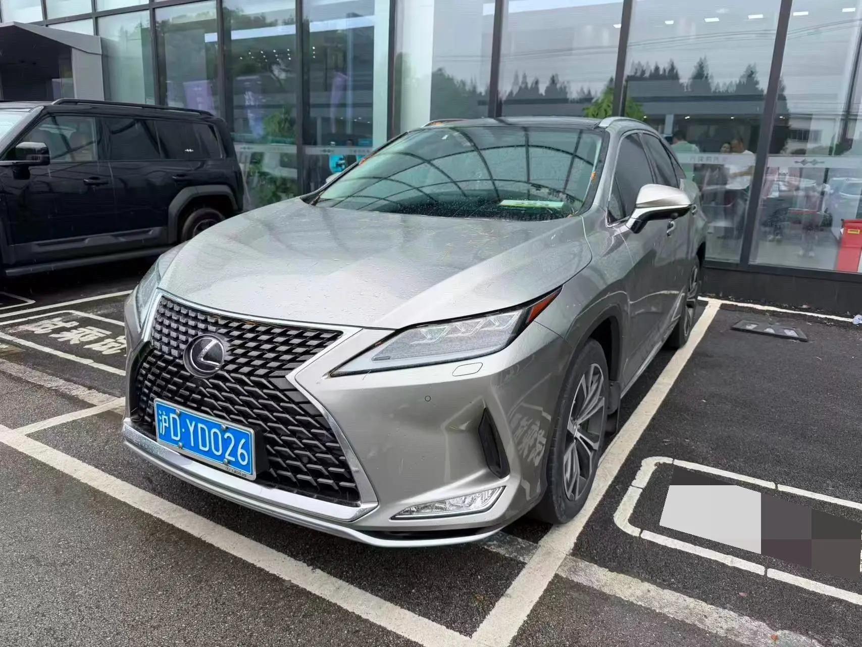Lexus RX 2020 model modified 300 four-wheel drive elegant version