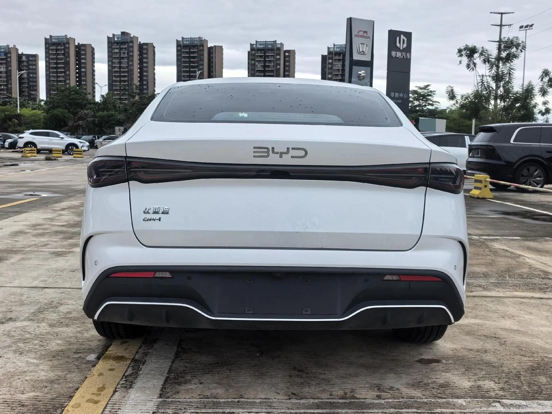 Seal 06 DM-i 2024 DM-i 80KM Honorable Model 7
