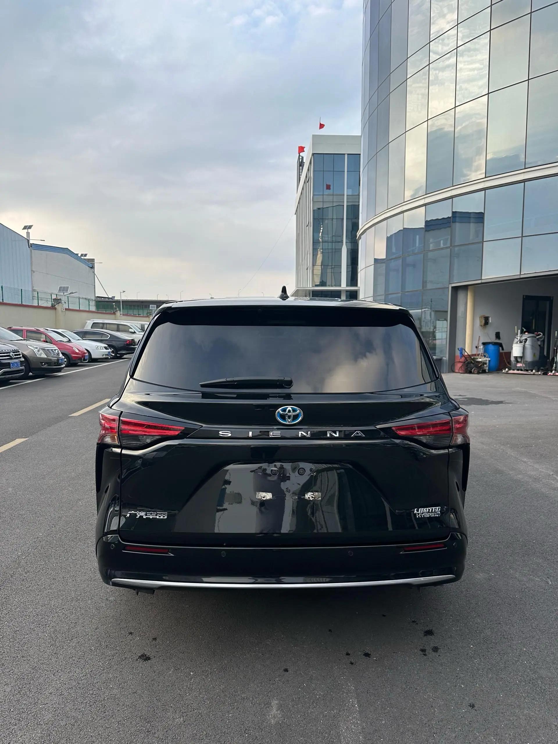 Toyota 2023 Sienna 2.5 CVT Prestige Automatic 6