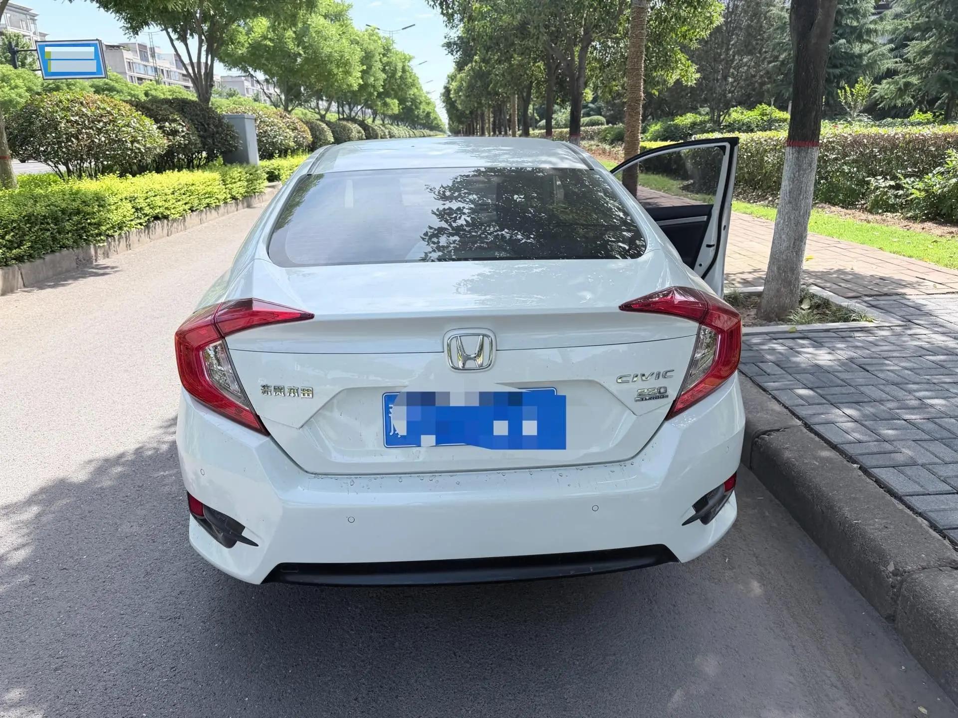 Civic 2019 220TURBO CVT Dynamic Edition National V 4