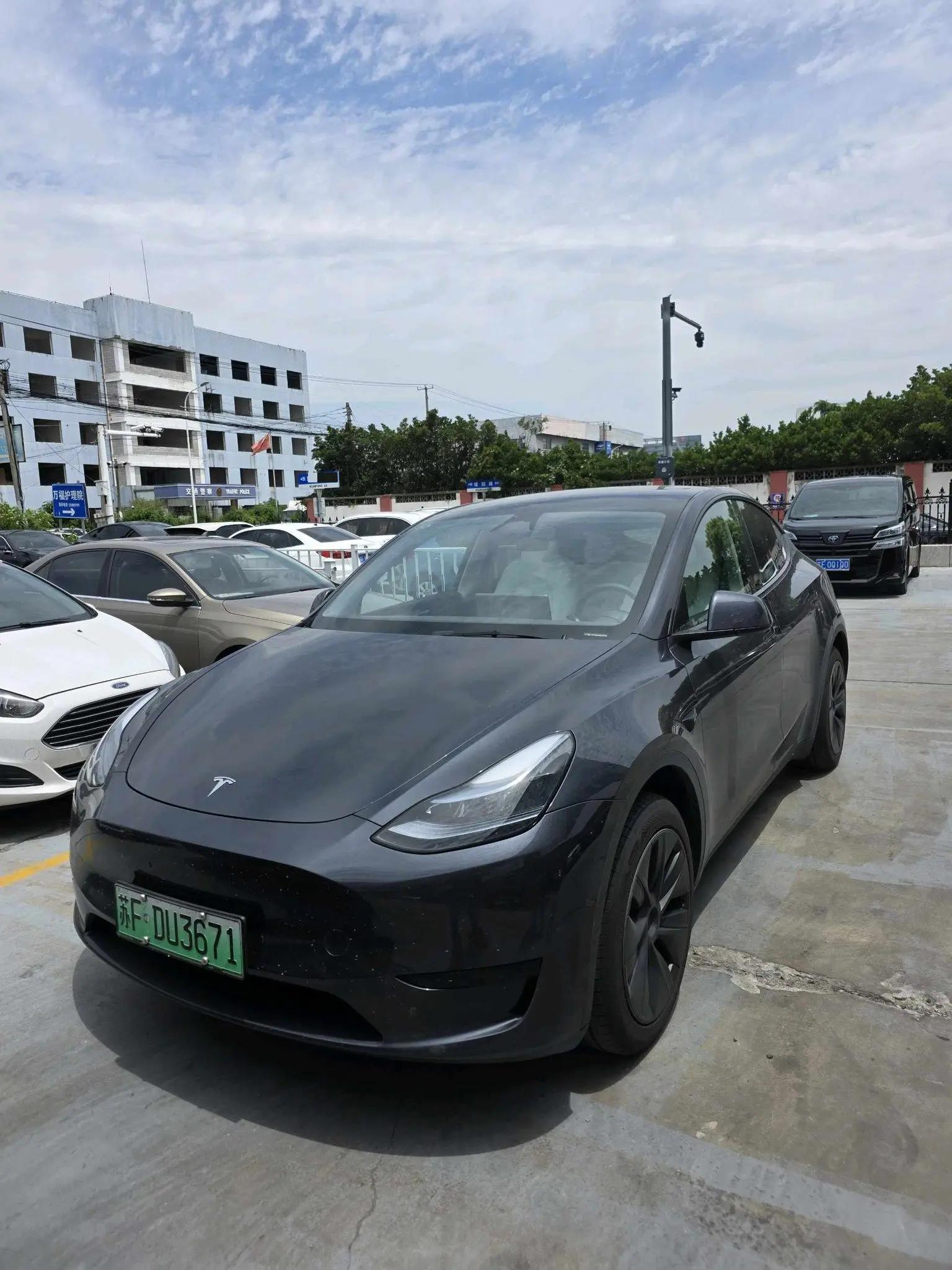 Model Y 2024 rear-wheel drive version