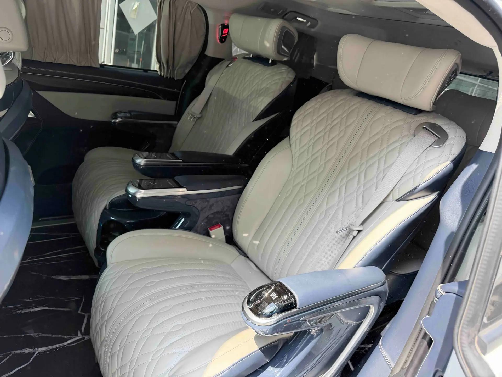 Buick GL8 2022 ES Lu Zun 653T Comfort 4