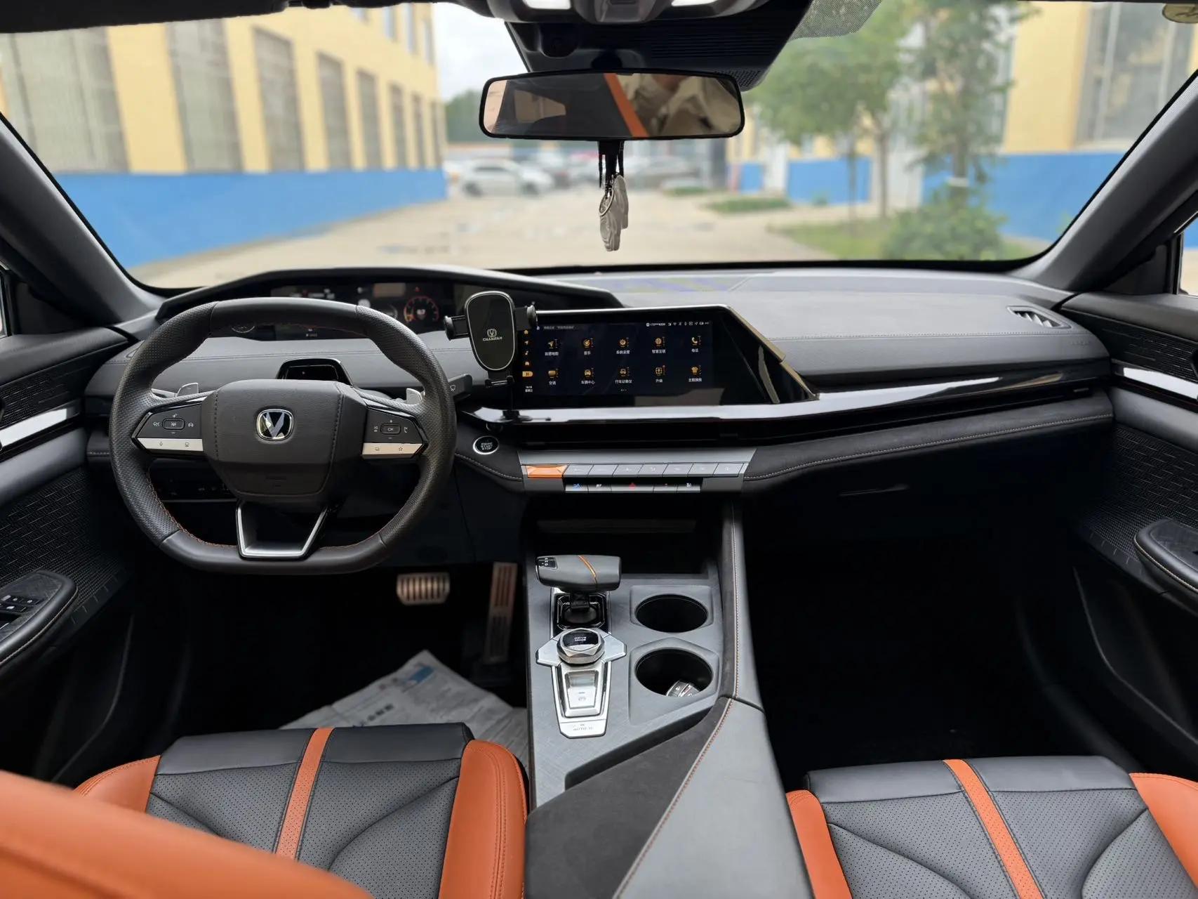 ChangAn 2024 UNI-V 1.5T Prestige Sports Automatic 5