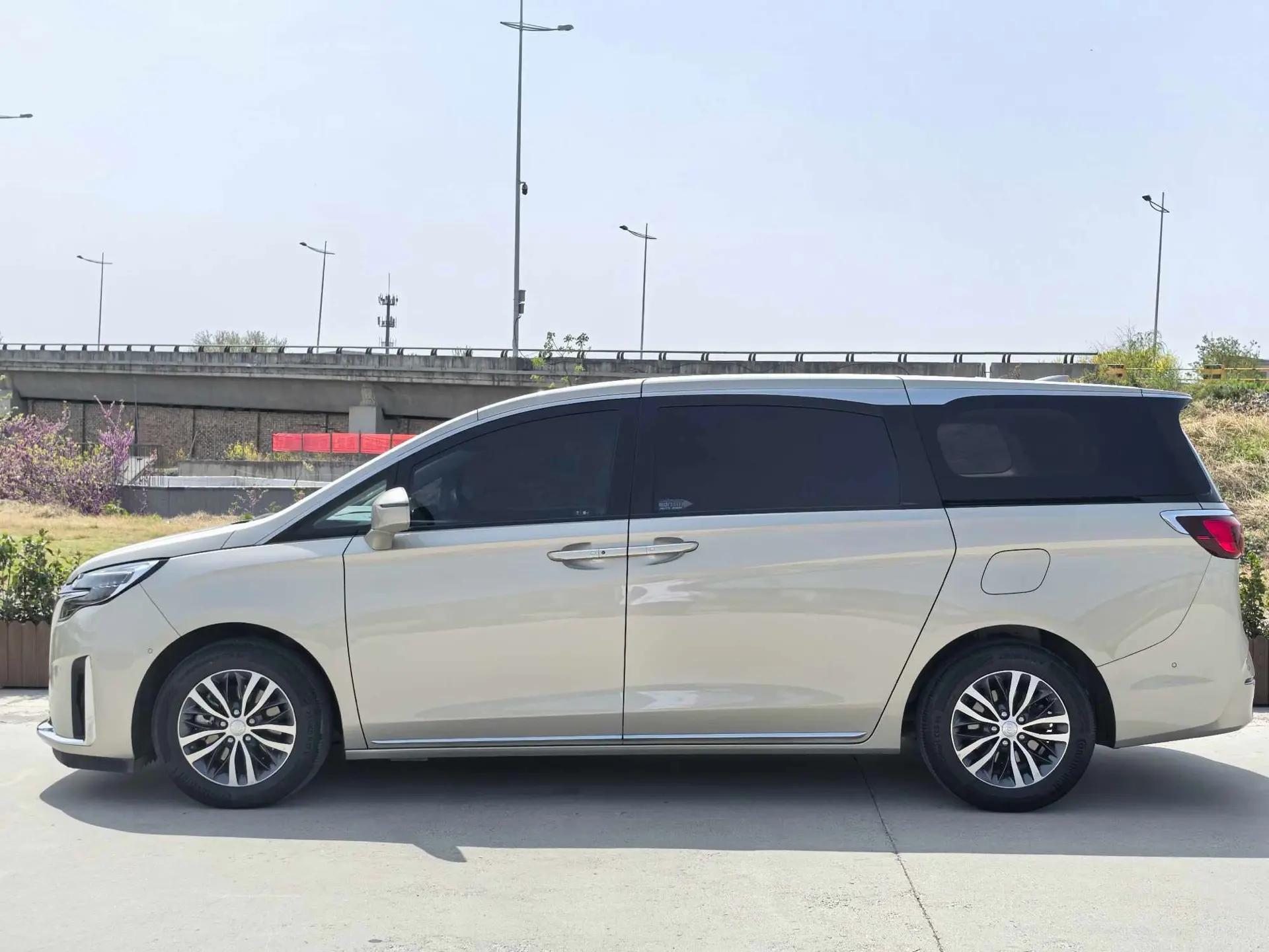 Buick GL8 2023 ES Lu Zun 653T Premium 4