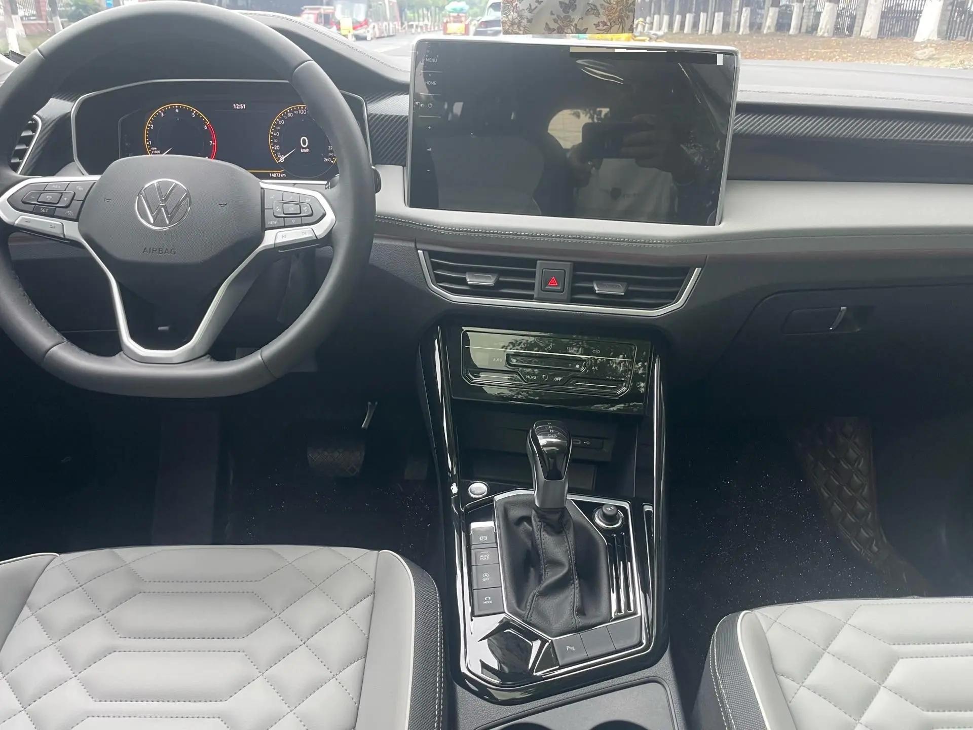 Volkswagen 2024 Tharu 1.5TSI 300TSI Front-Wheel Drive Luxury Plus Advanced Edition Automatic 11