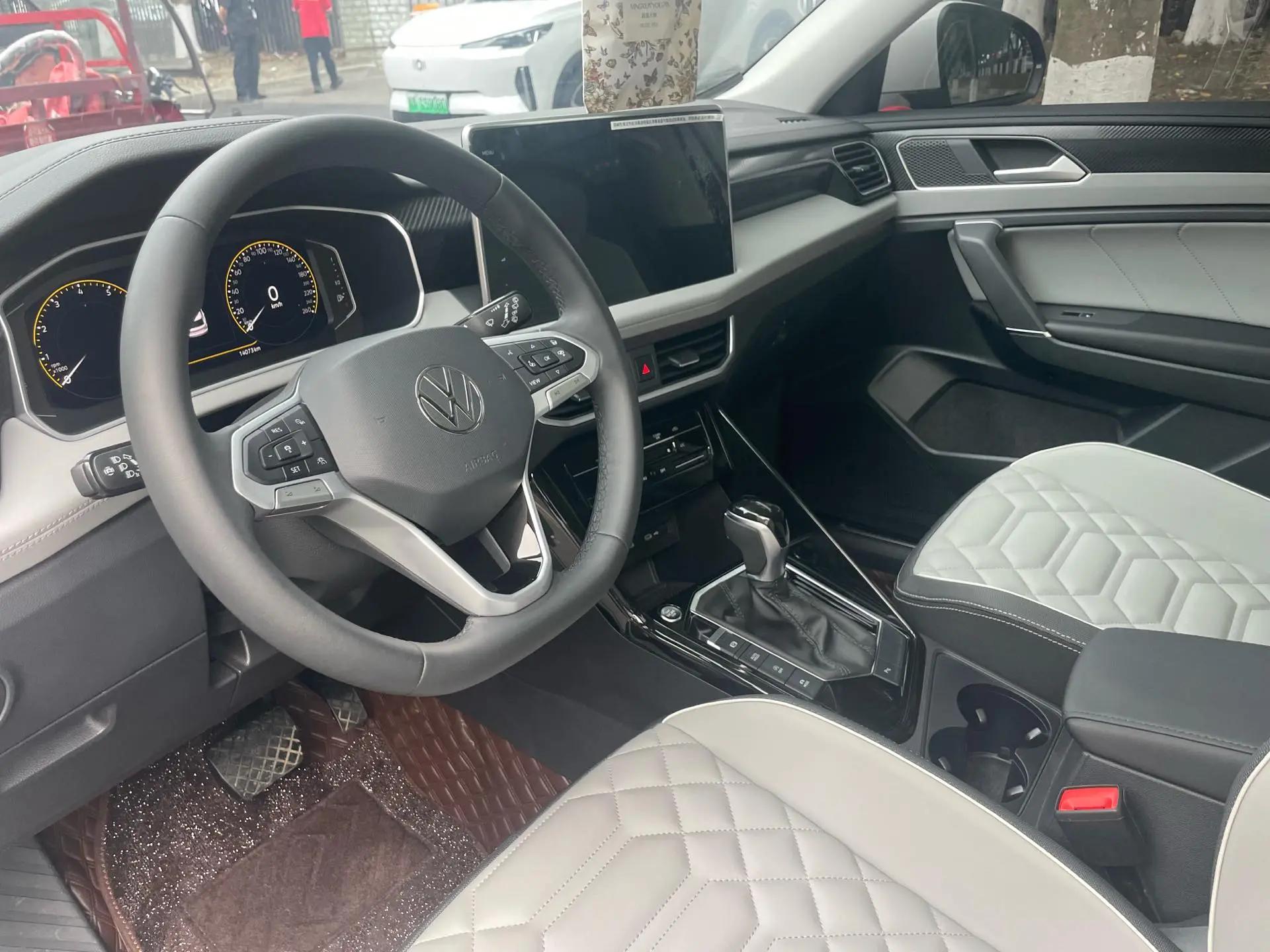 Volkswagen 2024 Tharu 1.5TSI 300TSI Front-Wheel Drive Luxury Plus Advanced Edition Automatic 9