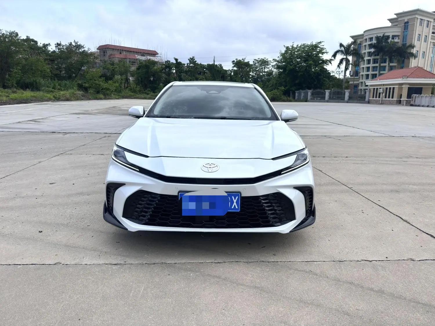 Toyota 2026 Camry Dual Engine 2.0HSE CVT Sport Lite Edition Automatic 2