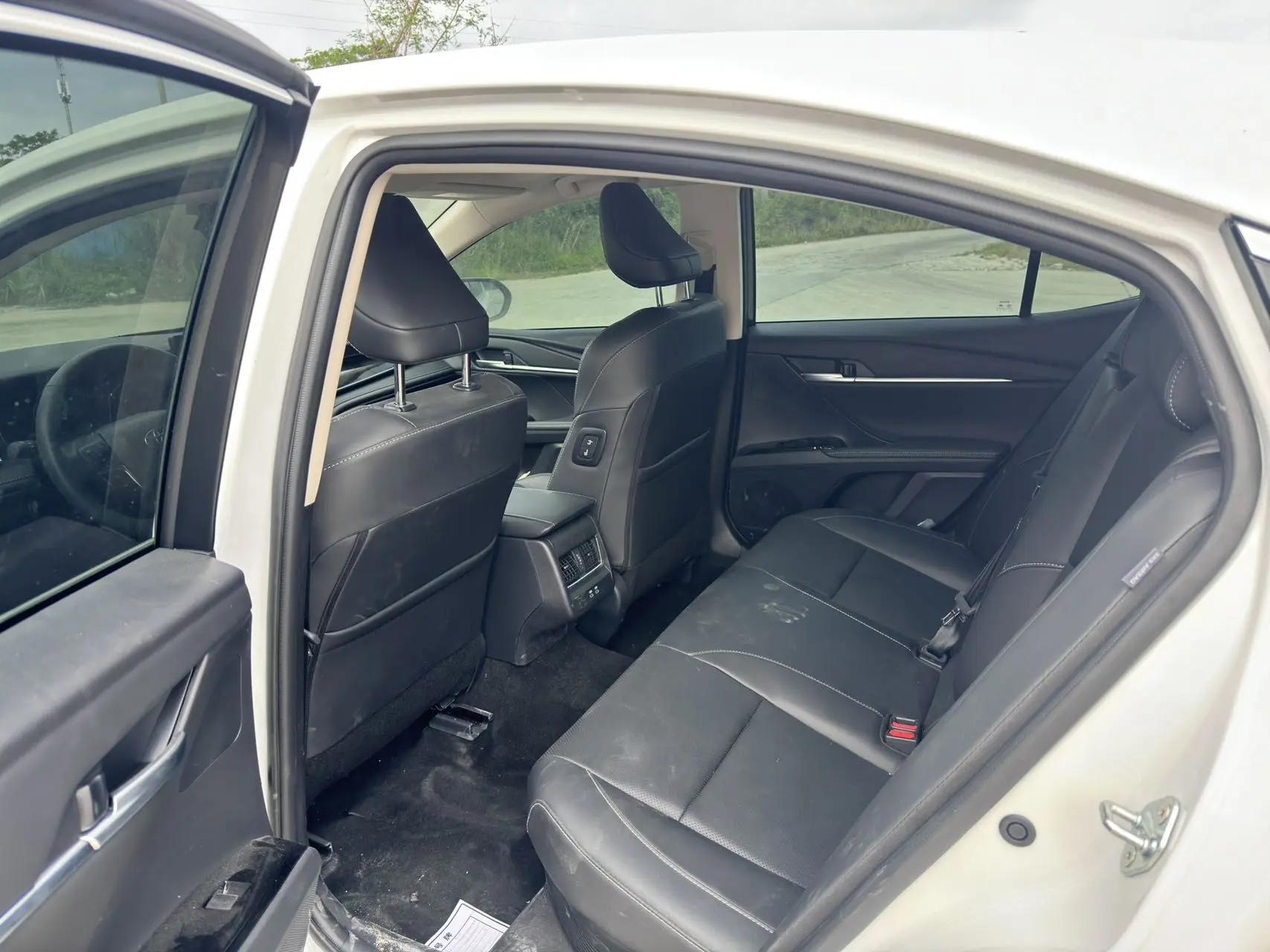 Toyota 2026 Camry Dual Engine 2.0HSE CVT Sport Lite Edition Automatic 6