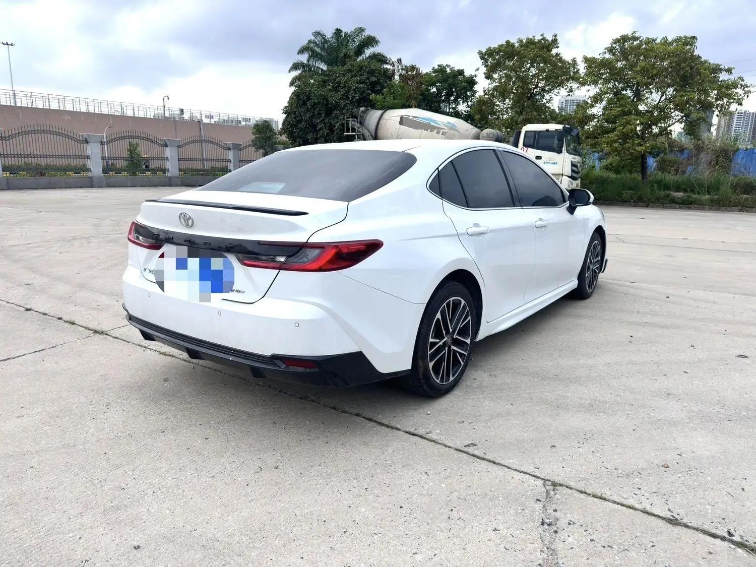 Toyota 2026 Camry Dual Engine 2.0HSE CVT Sport Lite Edition Automatic 7