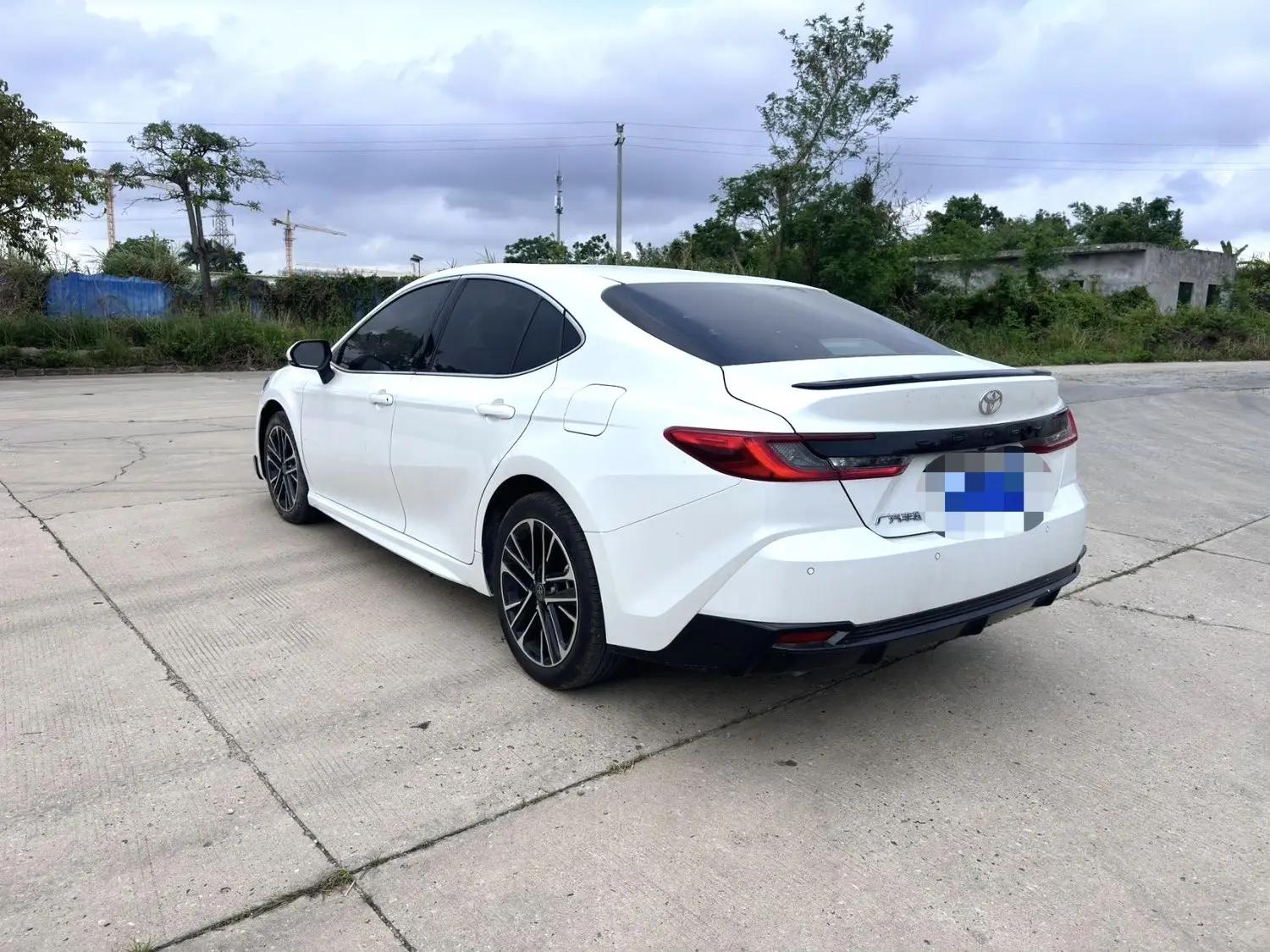 Toyota 2026 Camry Dual Engine 2.0HSE CVT Sport Lite Edition Automatic 8