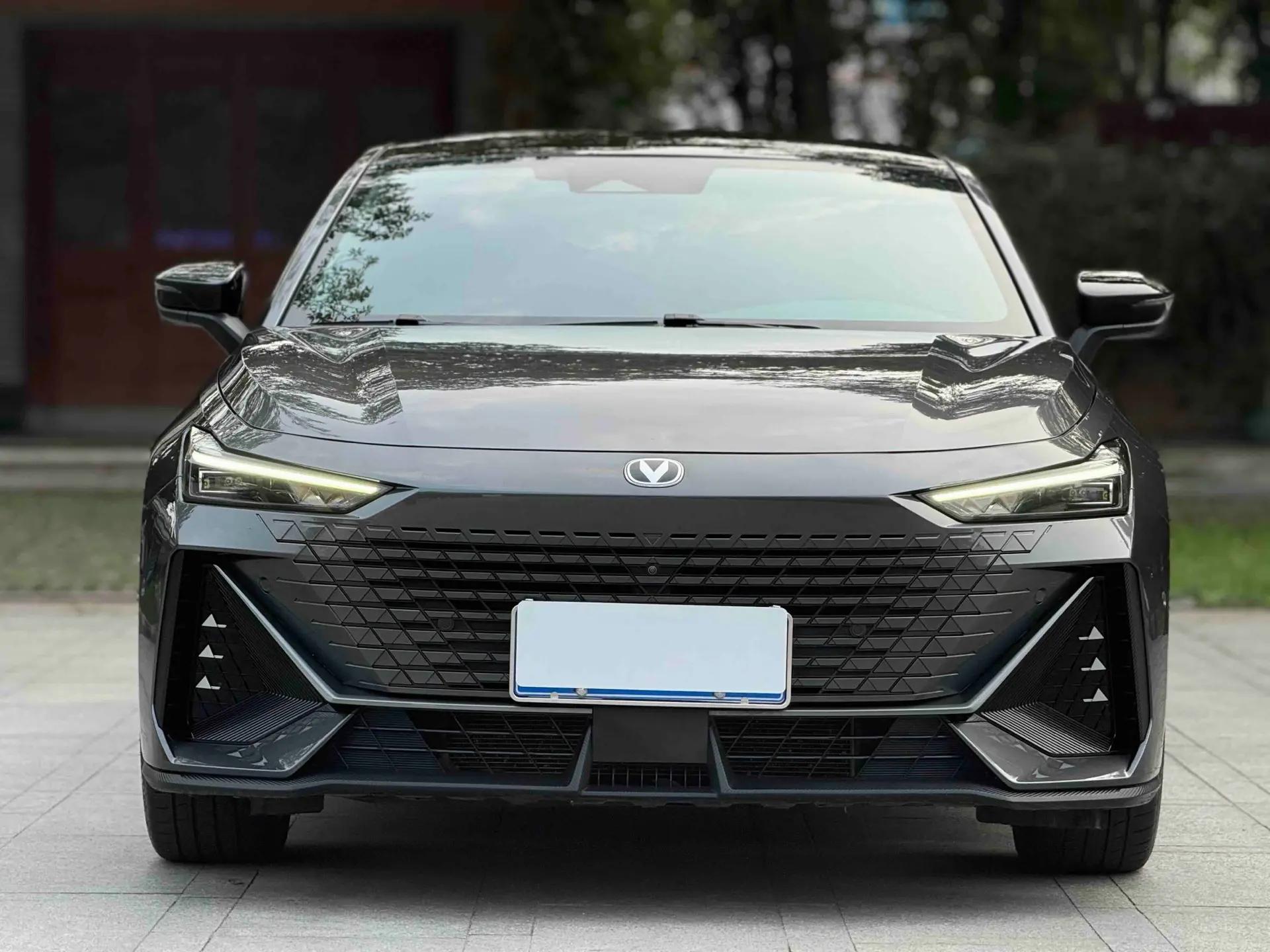 ChangAn UNI-V 2022 1.5T Smart Pilot 2