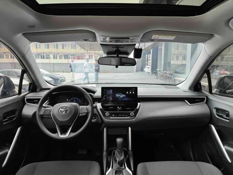 Toyota 2023 Frontlander 2.0 CVT Leading Edition Automatic 5