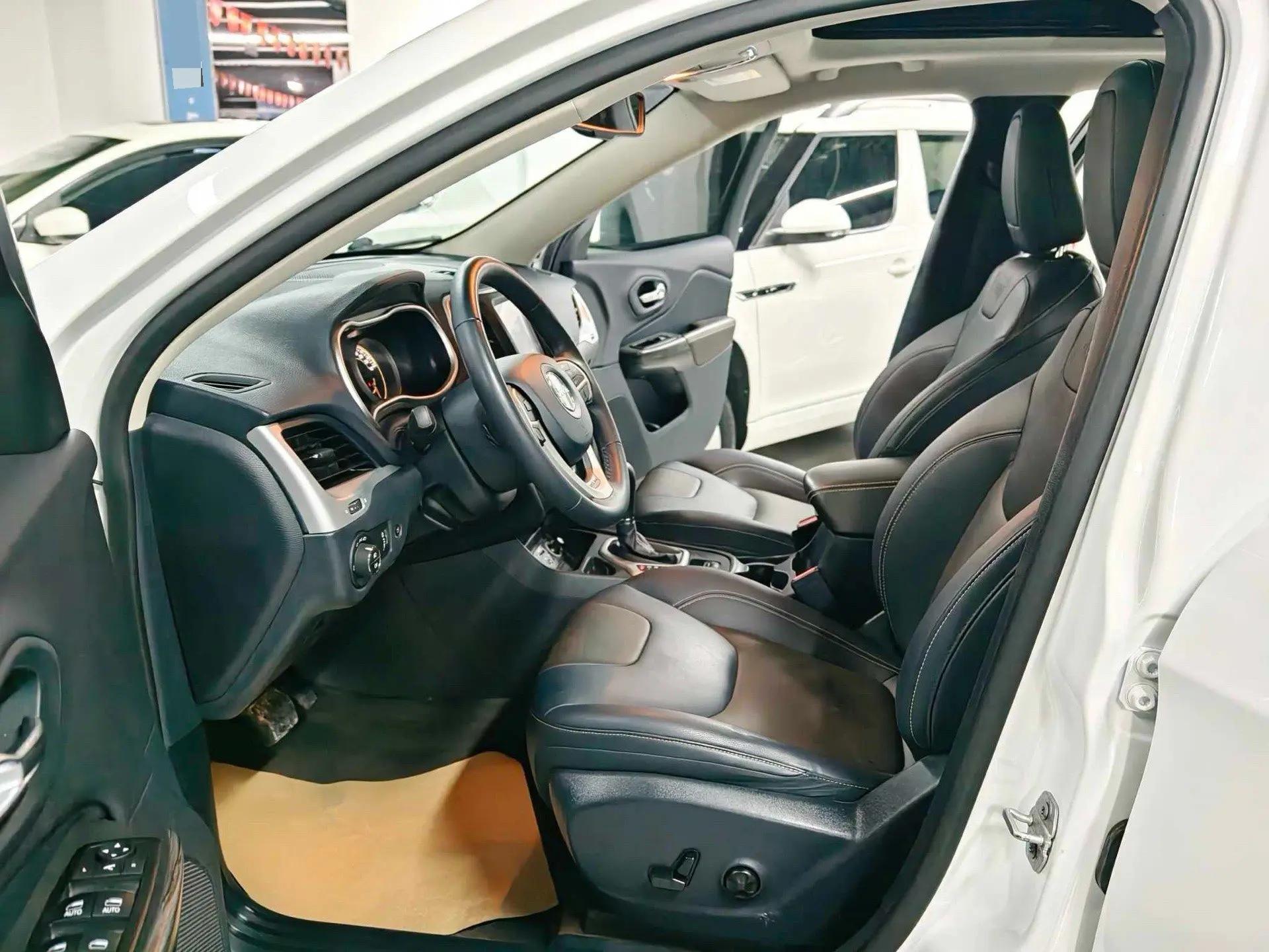 Free Light 2020 2.0L Two-Drive Classic Sports Edition 5