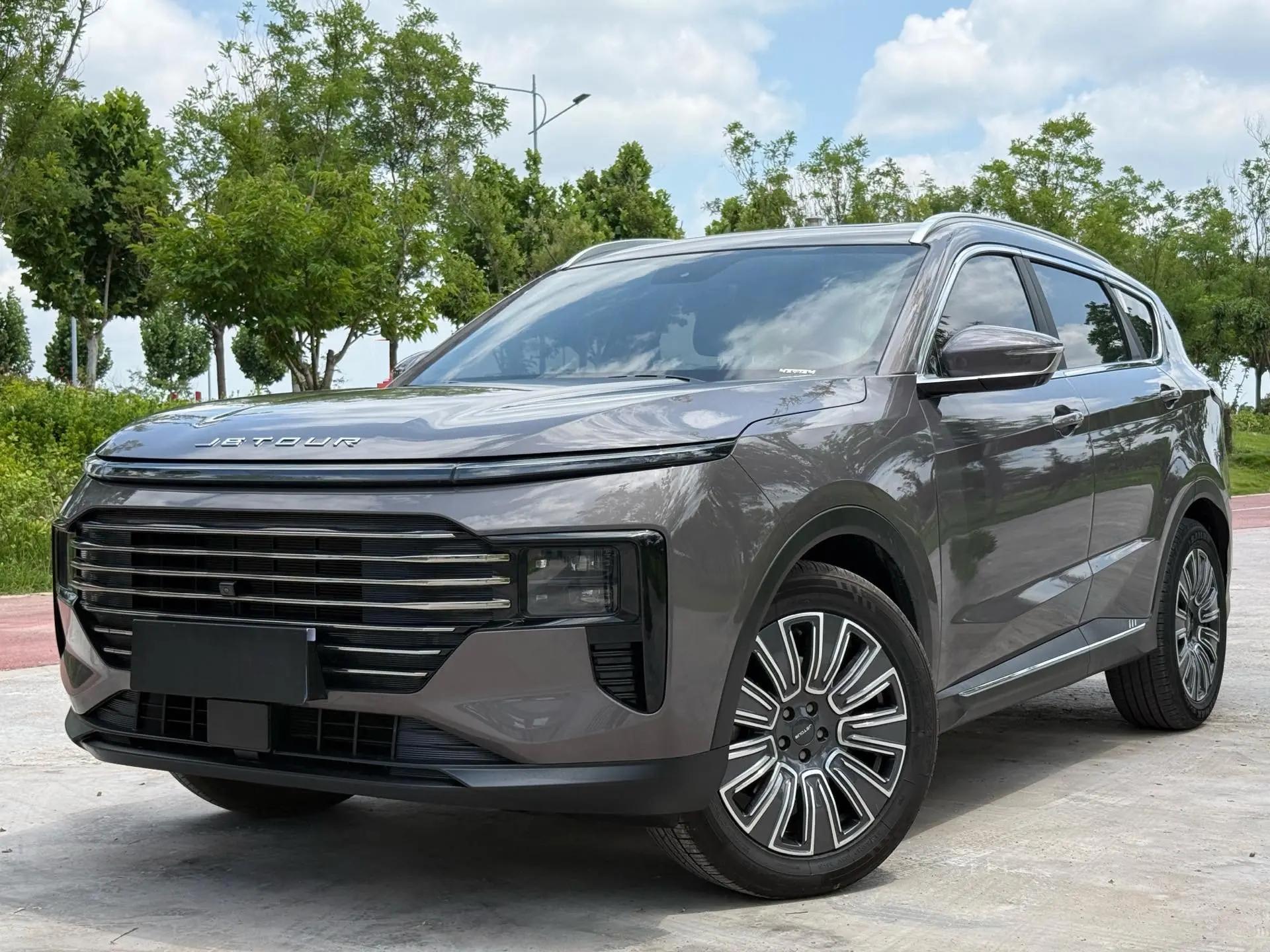 Jetour 2025 Model X70 PLUS 1.5T Luxury 7-Seater Automatic