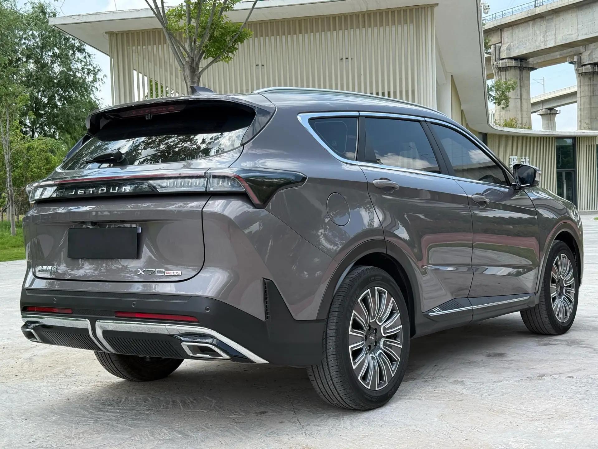 Jetour 2025 Model X70 PLUS 1.5T Luxury 7-Seater Automatic 4