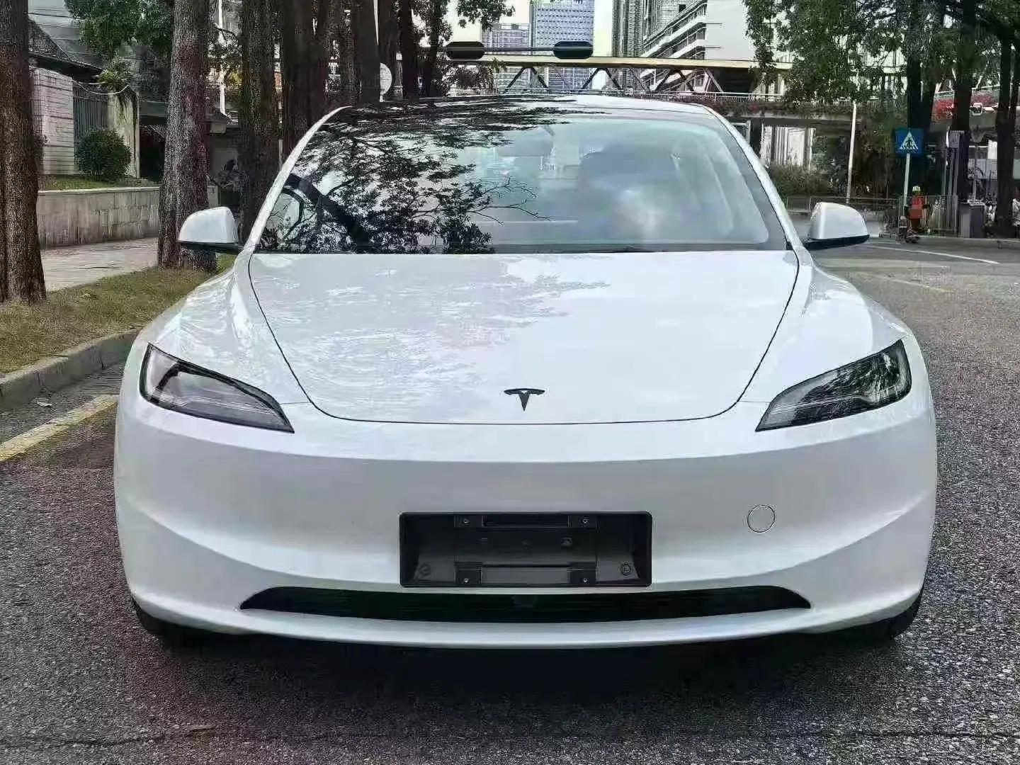 Tesla 2025 Model 3 Rear-Wheel Drive (Refreshed) Automatic 2