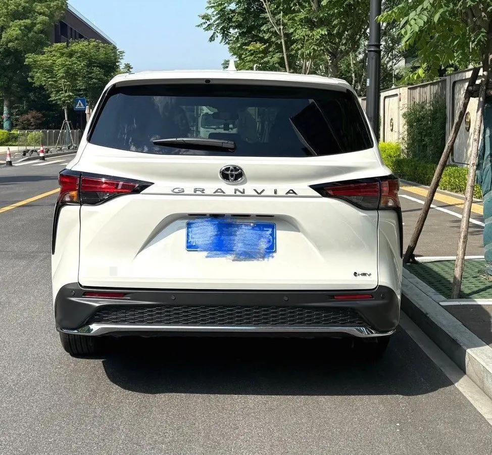 Toyota 2024 Grevia HYBRID 2.5 Stepless Premium PLUS 4WD Automatic Gear 4