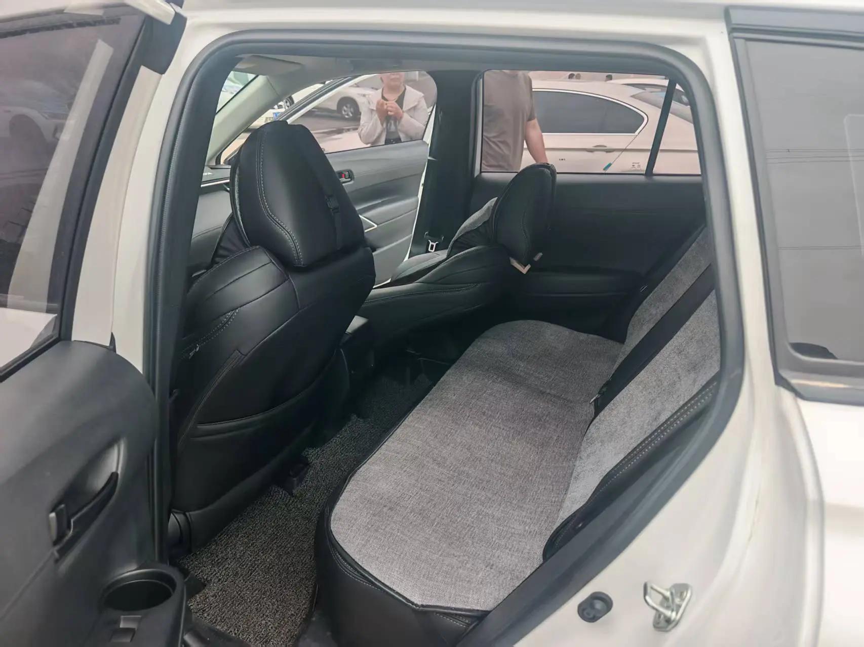Toyota 2023 model Frontlander 2.0 CVT Elite Edition, automatic transmission 3