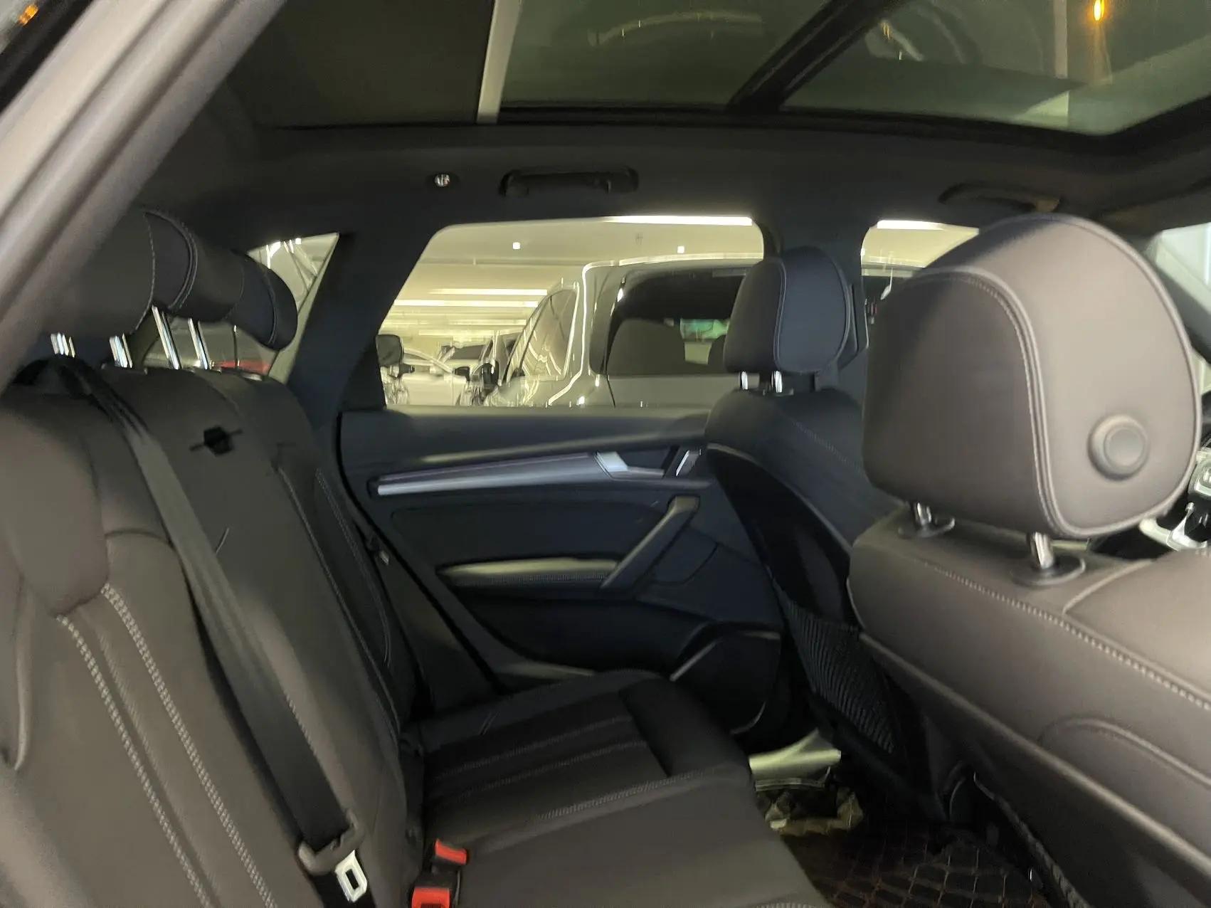 Audi 2023 Q5L 2.0TFSI 45TFSI luxury dynamic automatic transmission 4