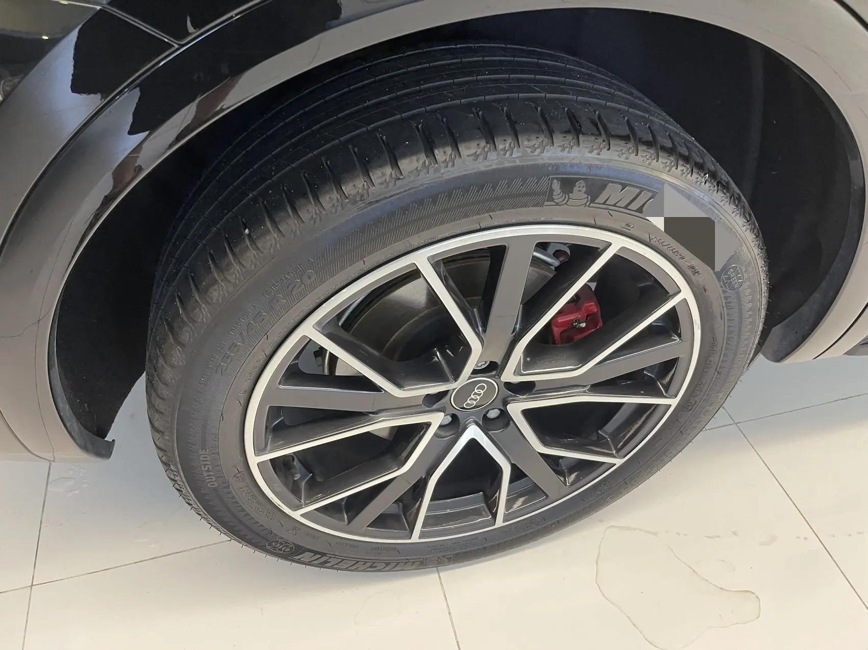 Audi 2023 Q5L 2.0TFSI 45TFSI luxury dynamic automatic transmission 5