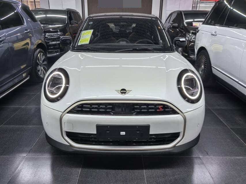 MINI Mini 5-Door (Imported) 2025 Mini Cooper S 2.0T Artist Automatic Gear 2
