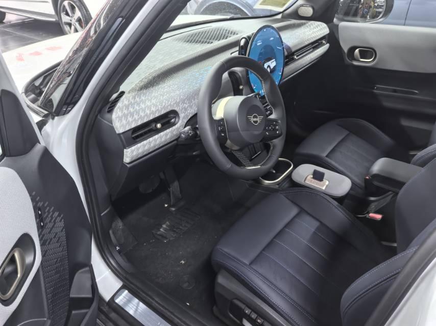 MINI Mini 5-Door (Imported) 2025 Mini Cooper S 2.0T Artist Automatic Gear 4