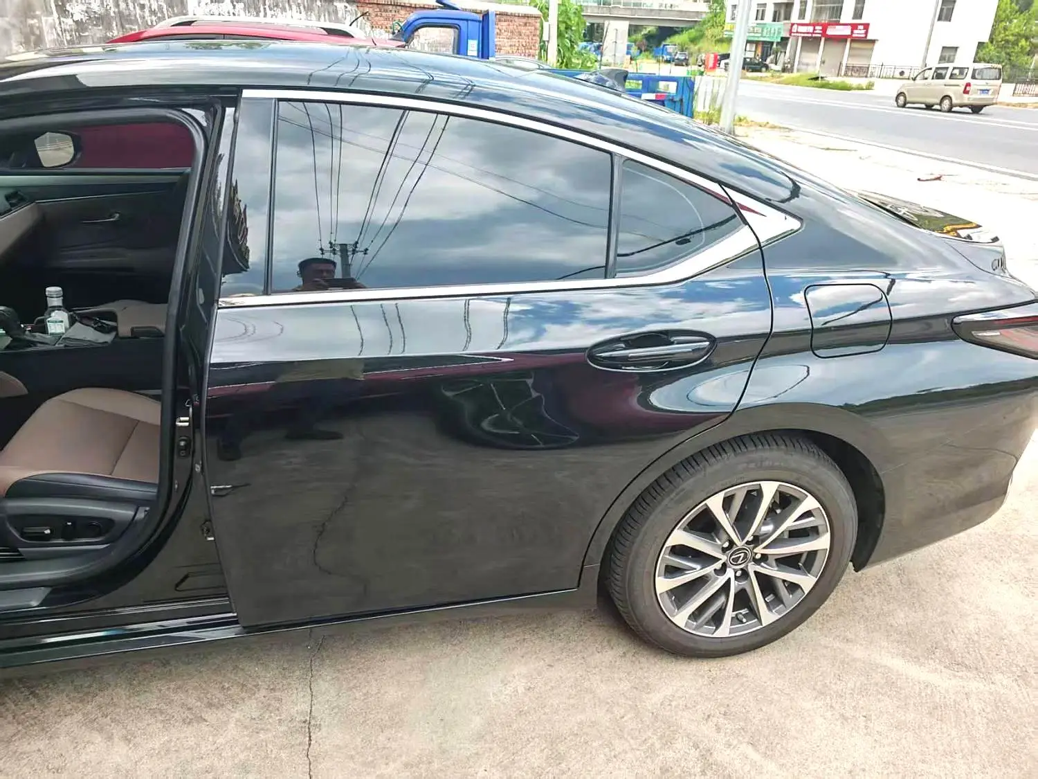 Lexus ES 2022 200 Excellence Edition 4