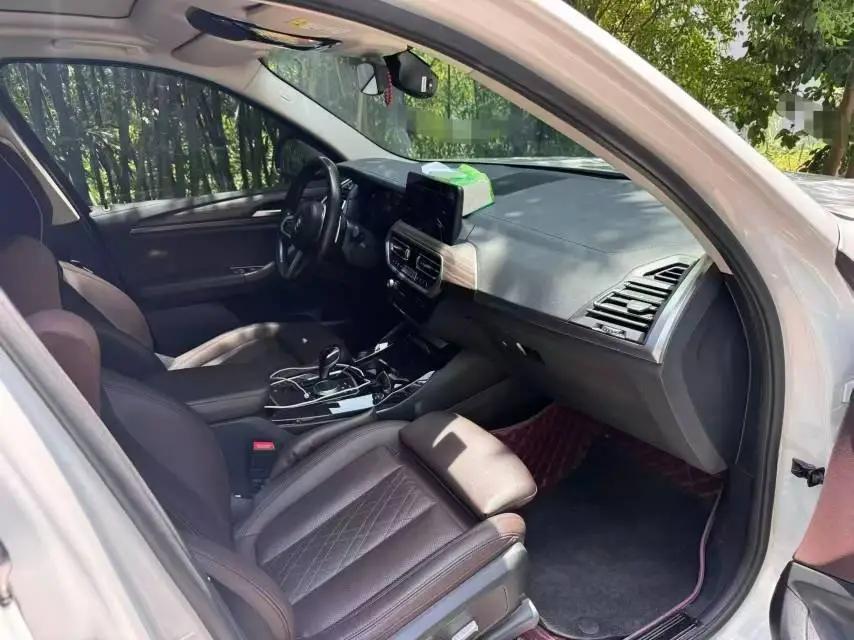 BMW X3 2022 xDrive30i Leading M Obsidian Night Suit 4