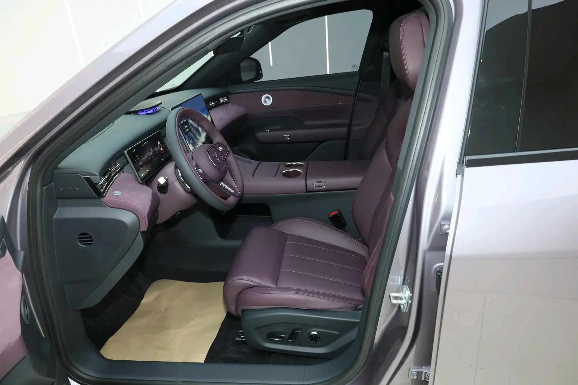 Voyah 2025 Model FREE Four-Wheel-Drive Gan Kun Edition Automatic 3