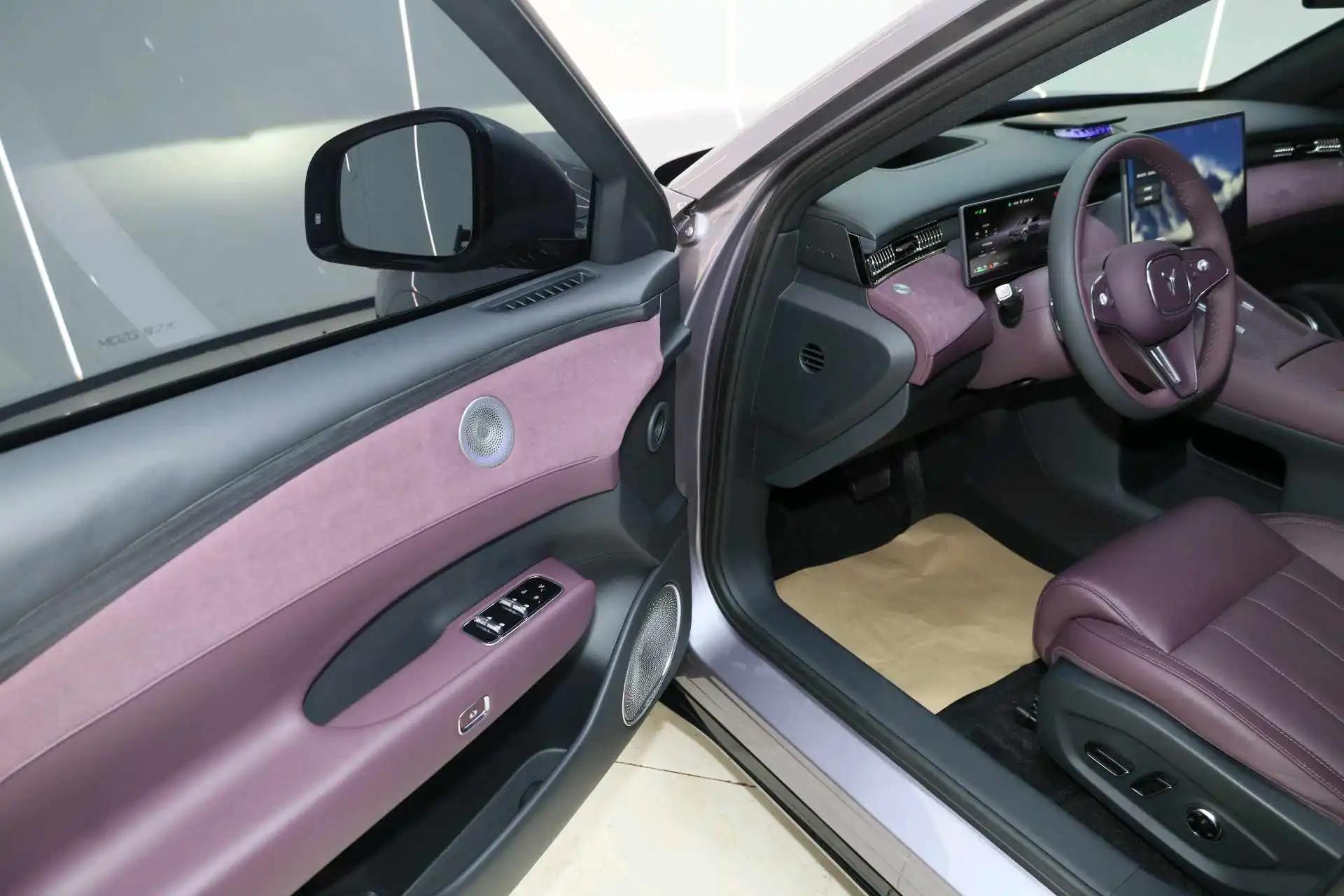 Voyah 2025 Model FREE Four-Wheel-Drive Gan Kun Edition Automatic 4