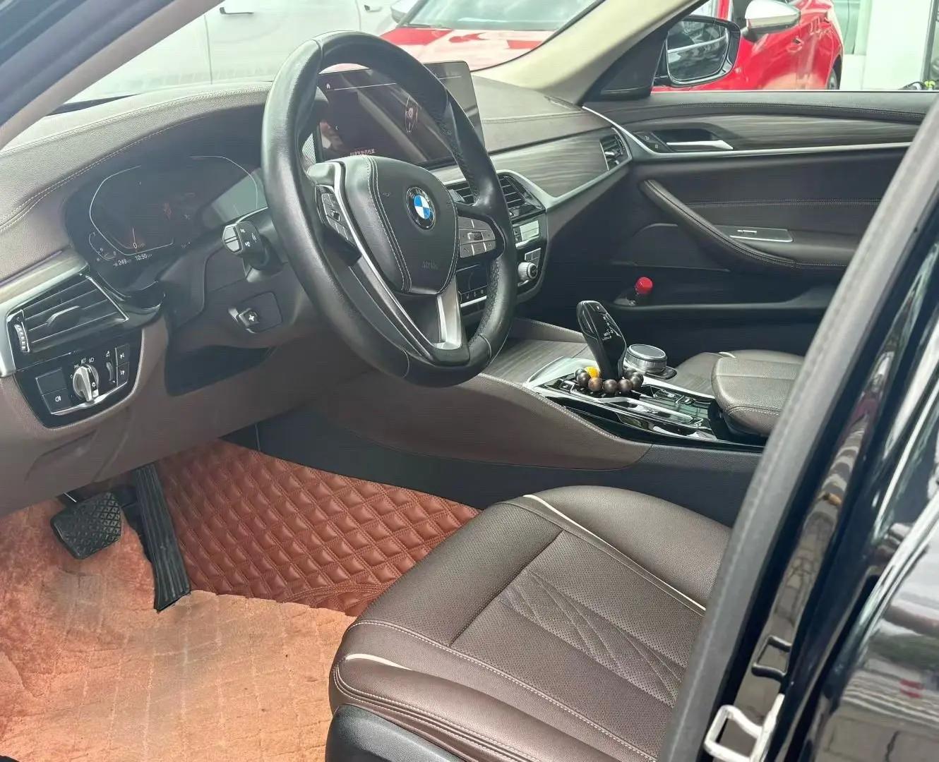 BMW 5 Series 2021 530Li Leading Luxury Suit 2