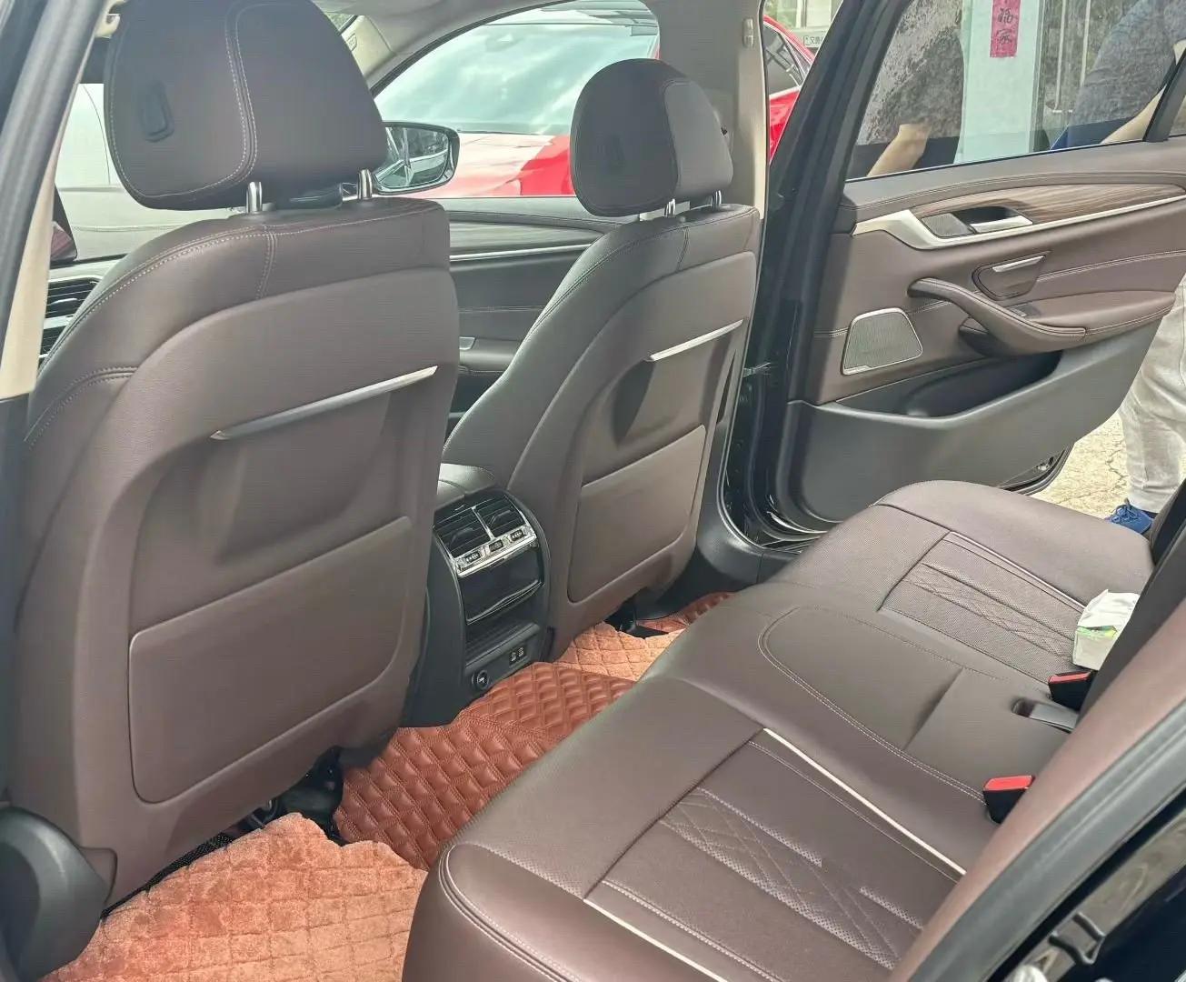 BMW 5 Series 2021 530Li Leading Luxury Suit 3
