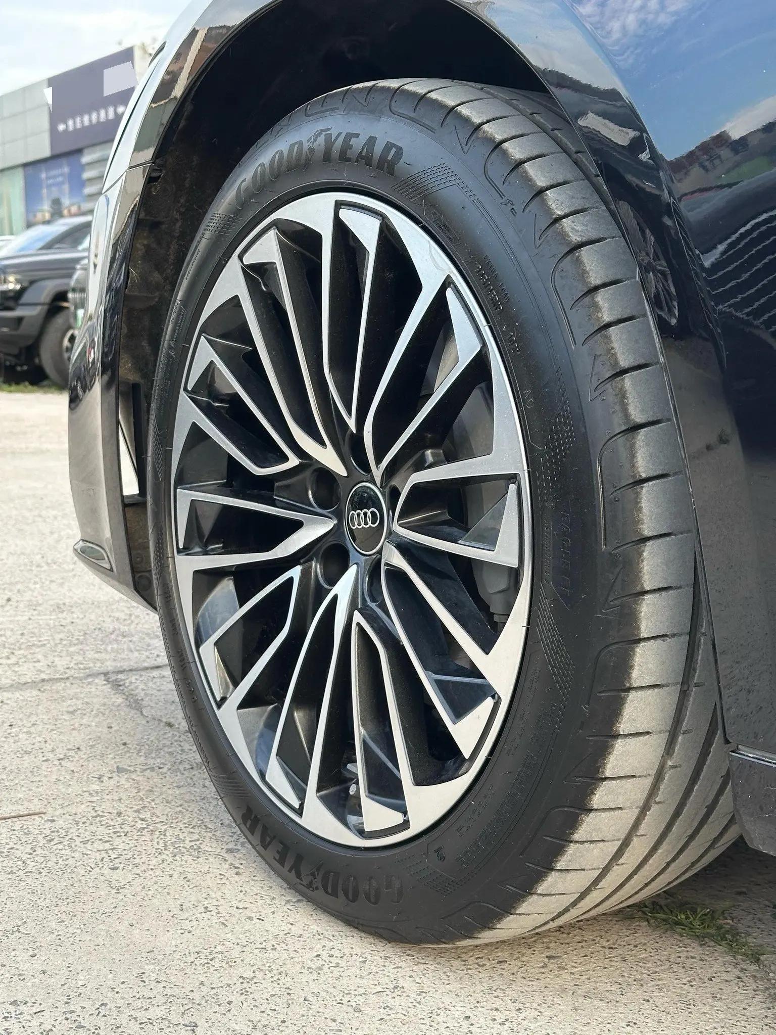 Audi 2024 A7L 2.0TFSI 45TFSI Luxury Automatic 18
