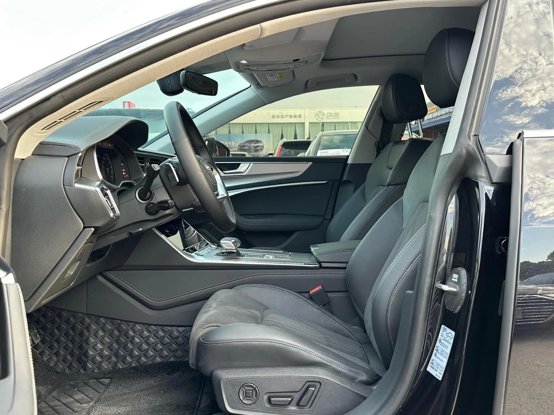 Audi 2024 A7L 2.0TFSI 45TFSI Luxury Automatic 4