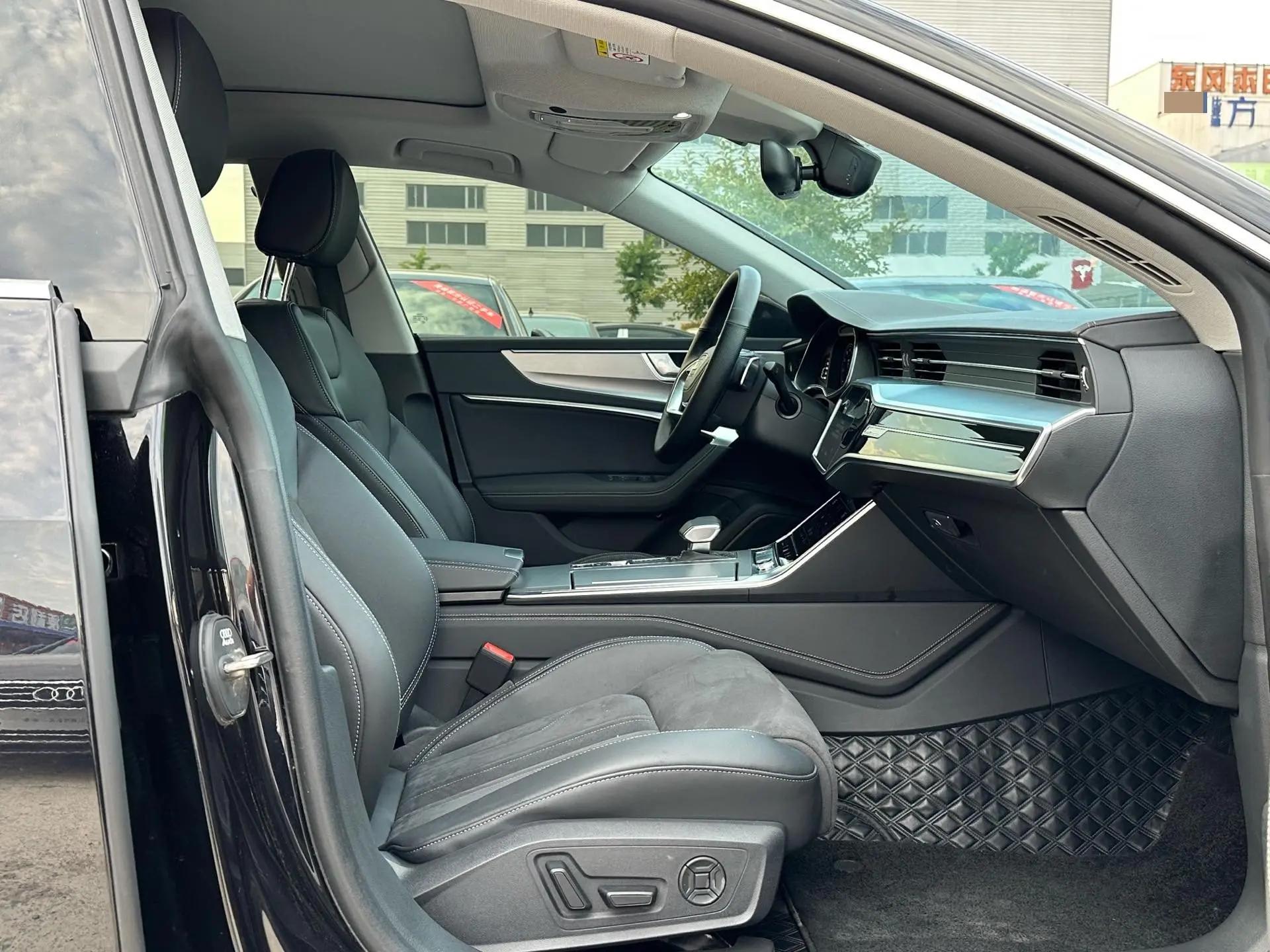 Audi 2024 A7L 2.0TFSI 45TFSI Luxury Automatic 6