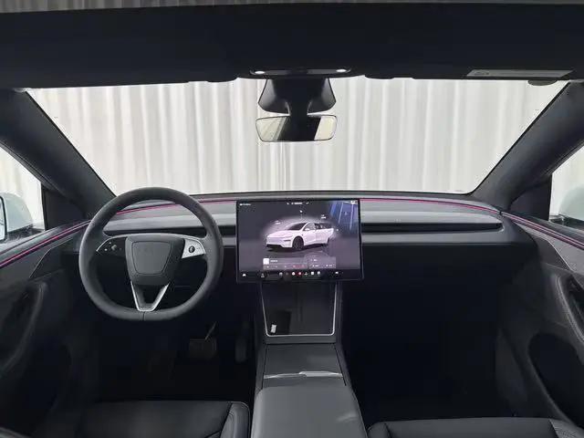 Tesla 2026 Model Y long endurance all-wheel drive version automatic transmission 2