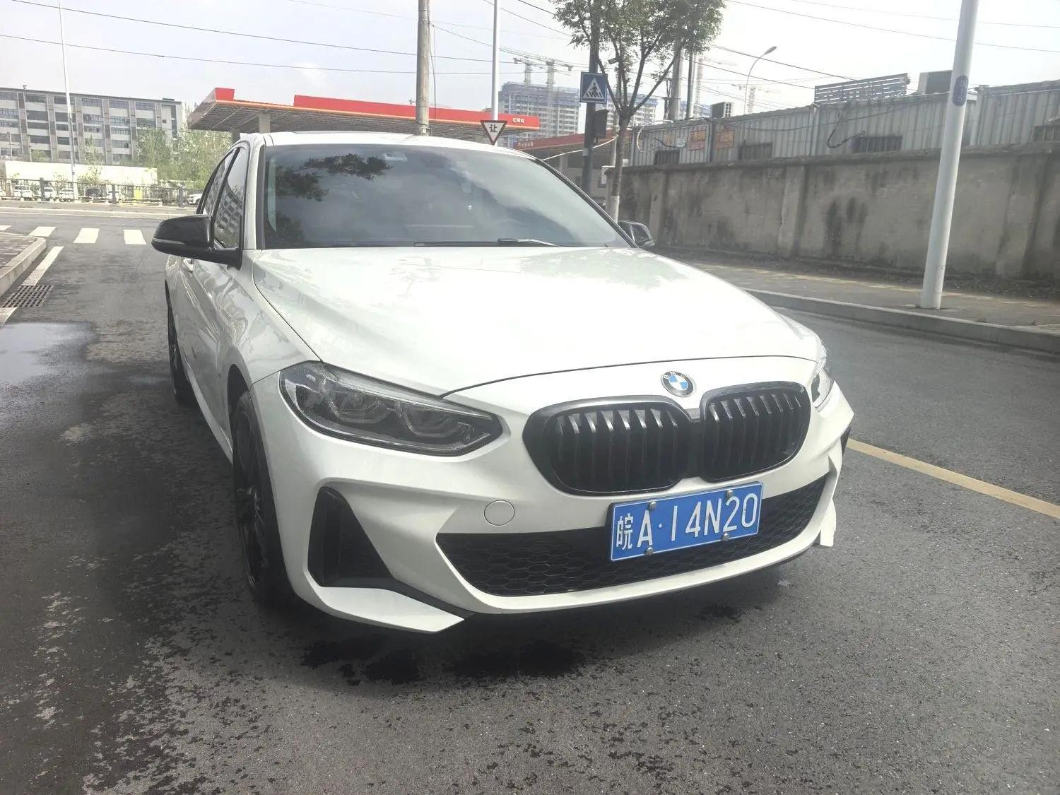 BMW 1 Series 2023 125i 2.0T M Sport Night Edition Automatic 2
