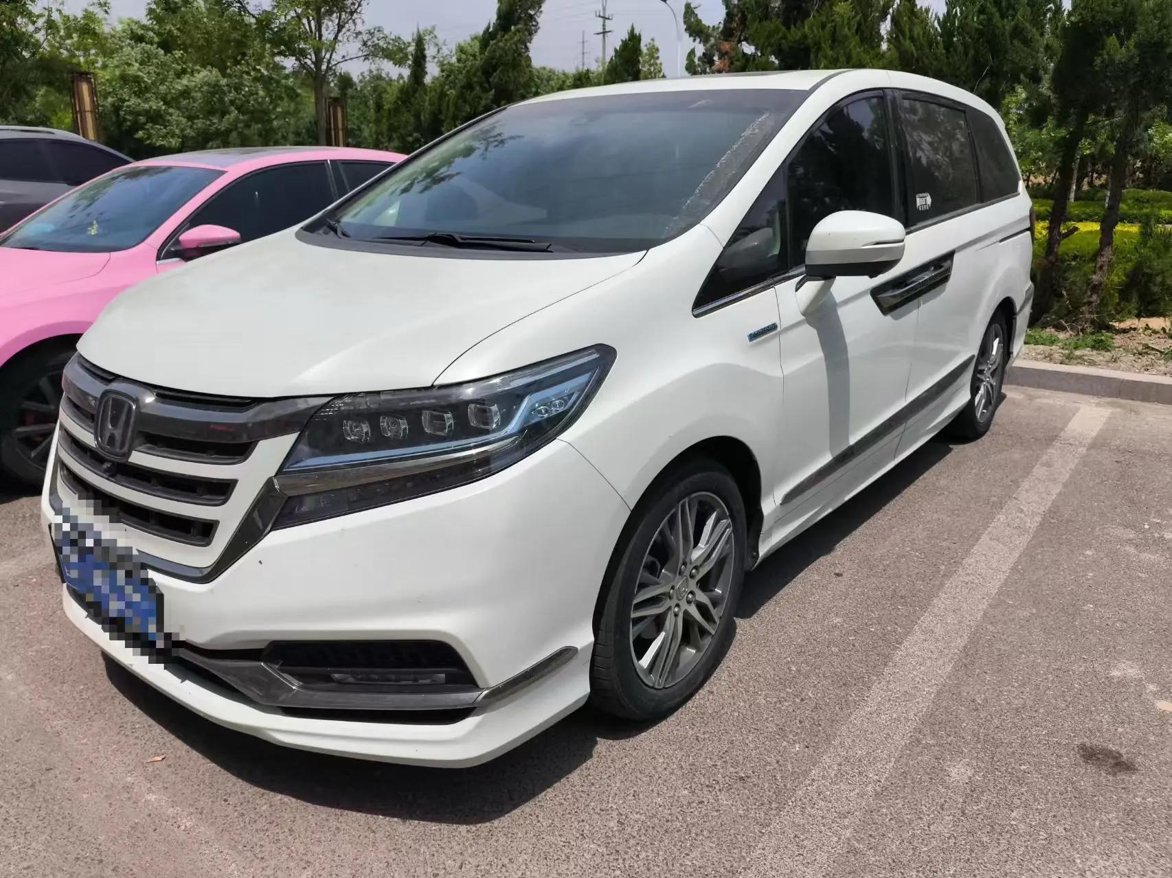 Elyson 2019 2.0L Hybrid Deluxe Edition