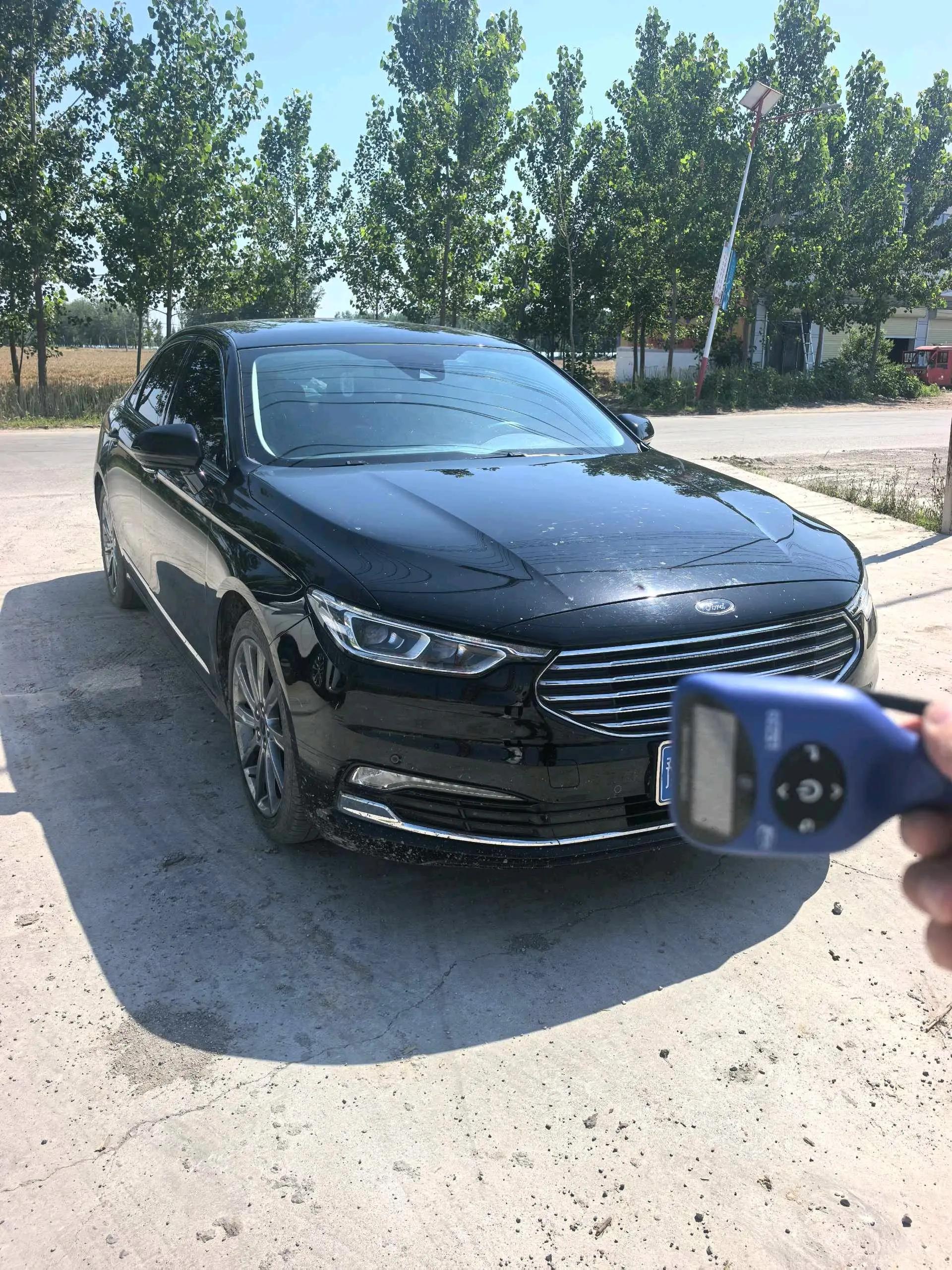 Taurus 2019 EcoBoost 245 Premium Edition 2