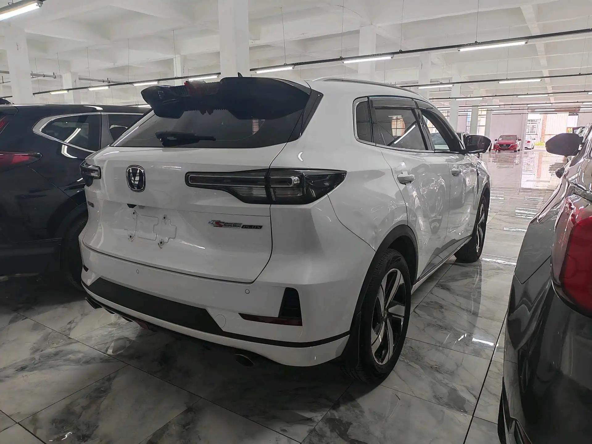 ChangAn 2023 UNI-V 1.5T Prestige Automatic 2