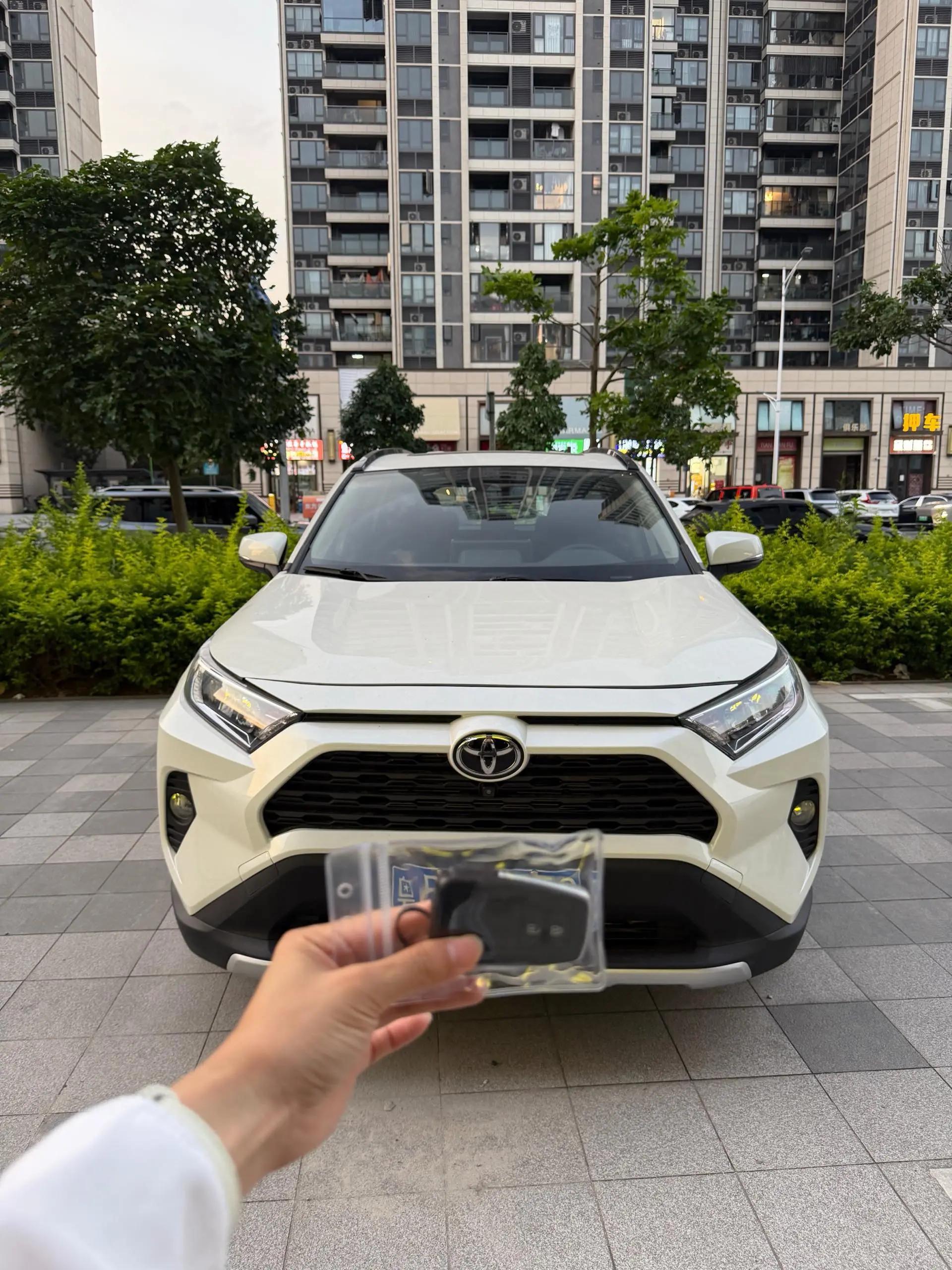 RAV4 Rongfeng 2020 2.0L CVT Four-wheel Drive Fashion PLUS Edition 2