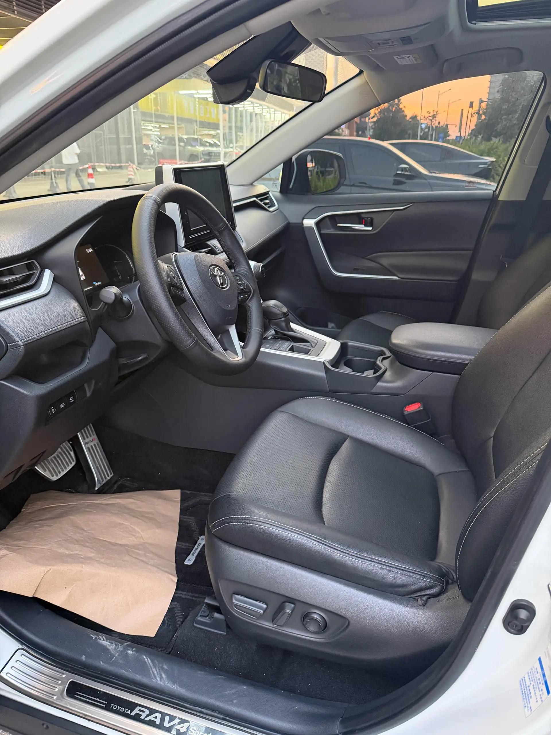 RAV4 Rongfeng 2020 2.0L CVT Four-wheel Drive Fashion PLUS Edition 6